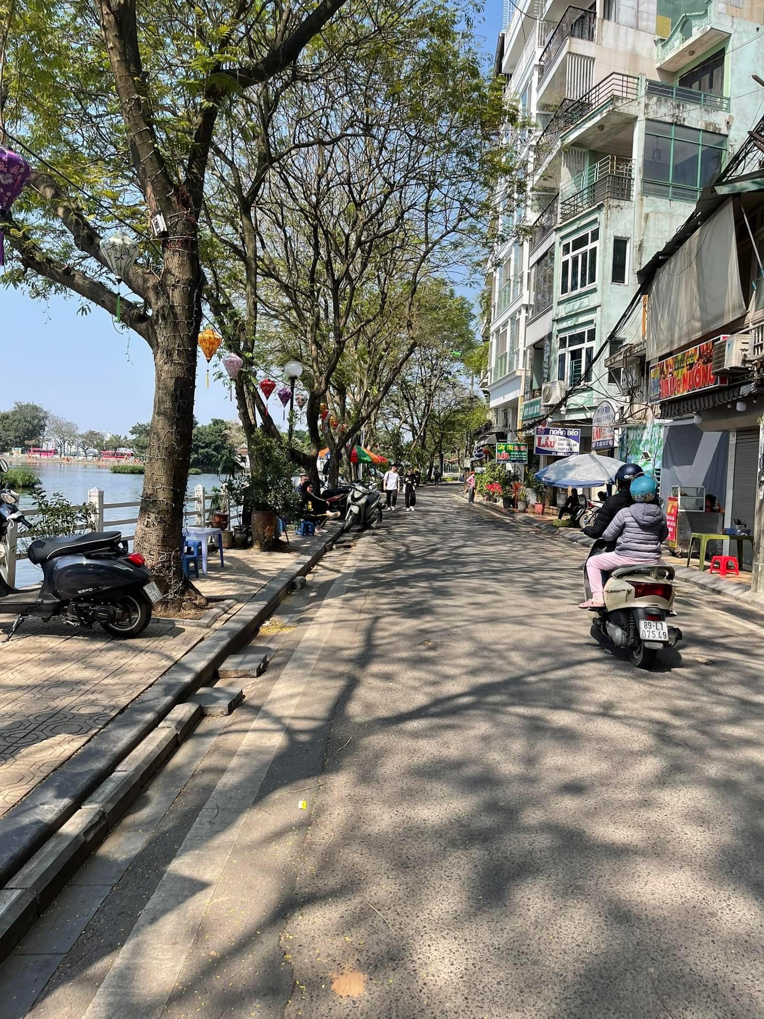 Bán nhà mặt phố Trúc Bạch, View hồ, ô tô tránh, lô góc 2 mặt phố, hiếm nhà bán. Giá 45 tỷ 3
