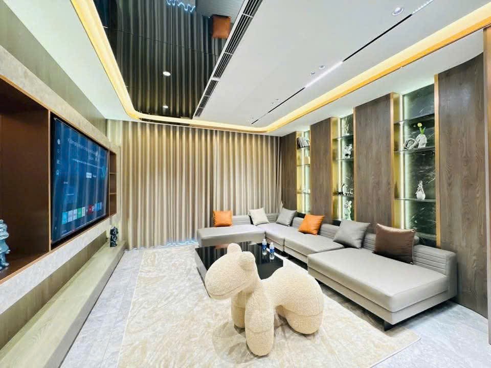 BÁN NHÀ MẶT CHỢ THẠCH BÀN -CỔ LINH -KINH DOANH- VỈA HÈ -OTO TRÁNH - THANG MÁY. 5