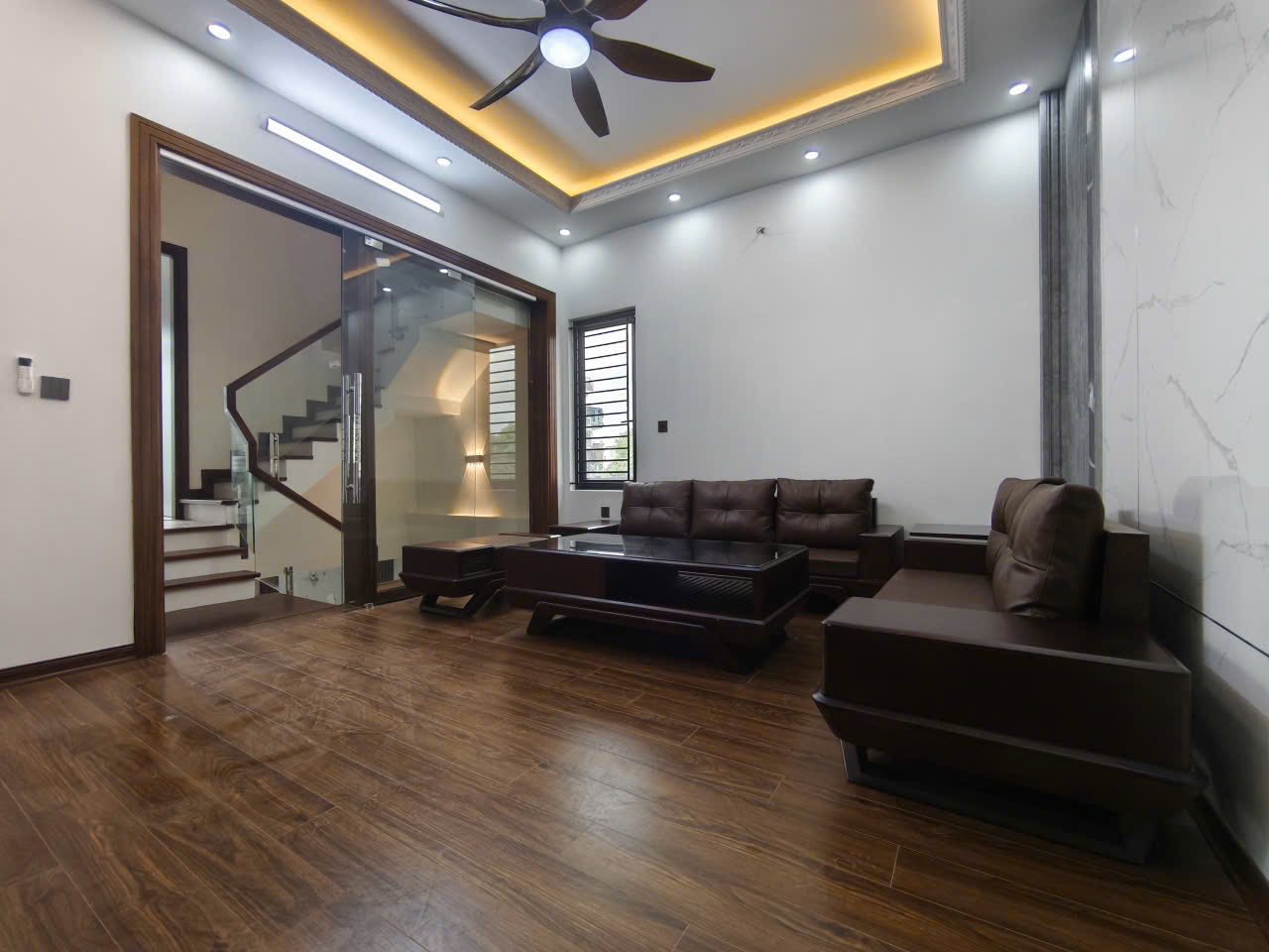 Bán căn nhà 4 tầng mặt phố Trần Quang Diệu, ph Hải Tân, TP HD, 63.2m2, 4 ngủ, 4.5 tỷ 6