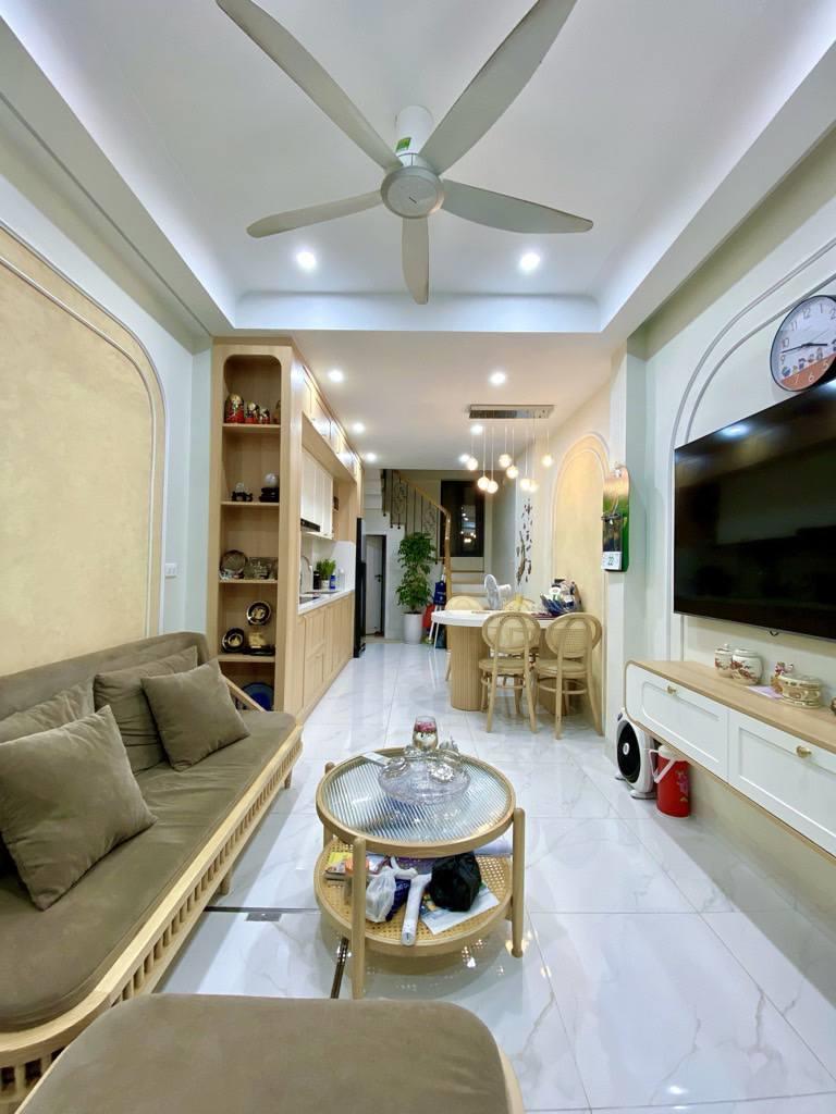 CHỦ GẤP BÁN – NHÀ ĐẸP PHÚC LỢI SÁT CHỢ – GIÁ "SẬP SÀN" 6.8 TỶ