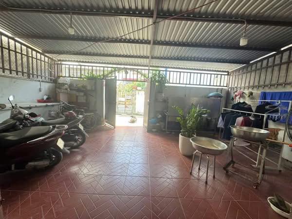 Cho thuê Biệt thự hẻm 808 Quốc Lộ 13, Phường Hiệp Bình Phước, Diện tích 250m², 4PN, Giá 15 Tr. 2