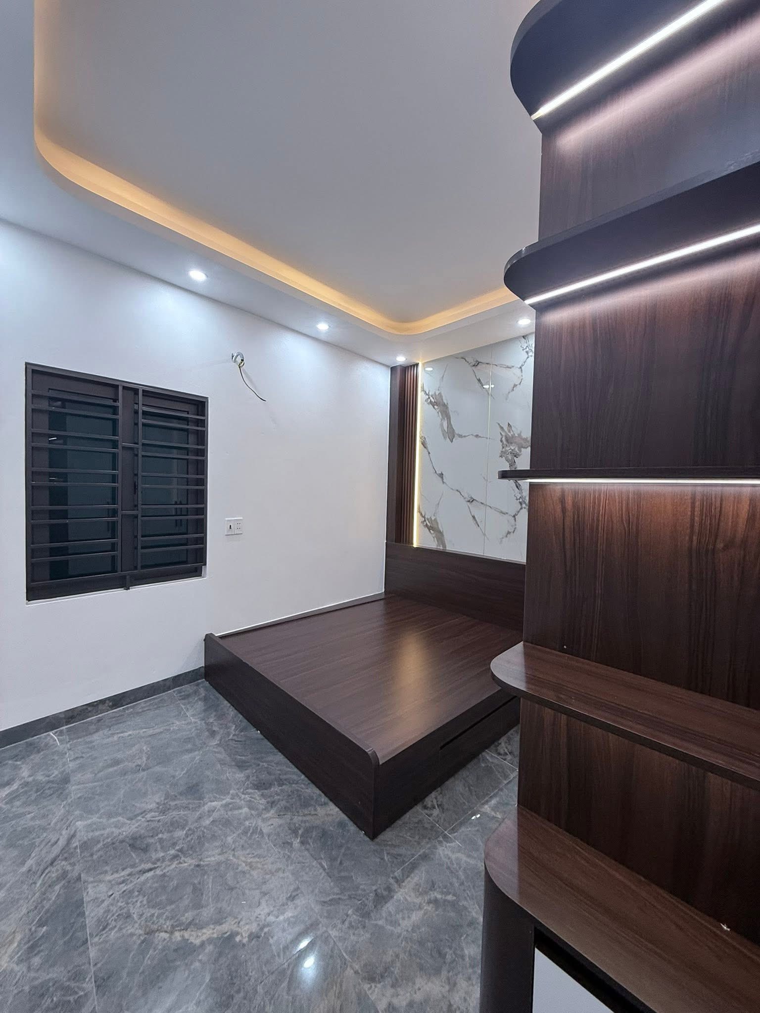 Bán căn nhà ngõ phố Rặng Nhãn, ph Bình Hàn, TP HD, 48m2, 3 tầng, 3 ngủ, đã có nội thất 6
