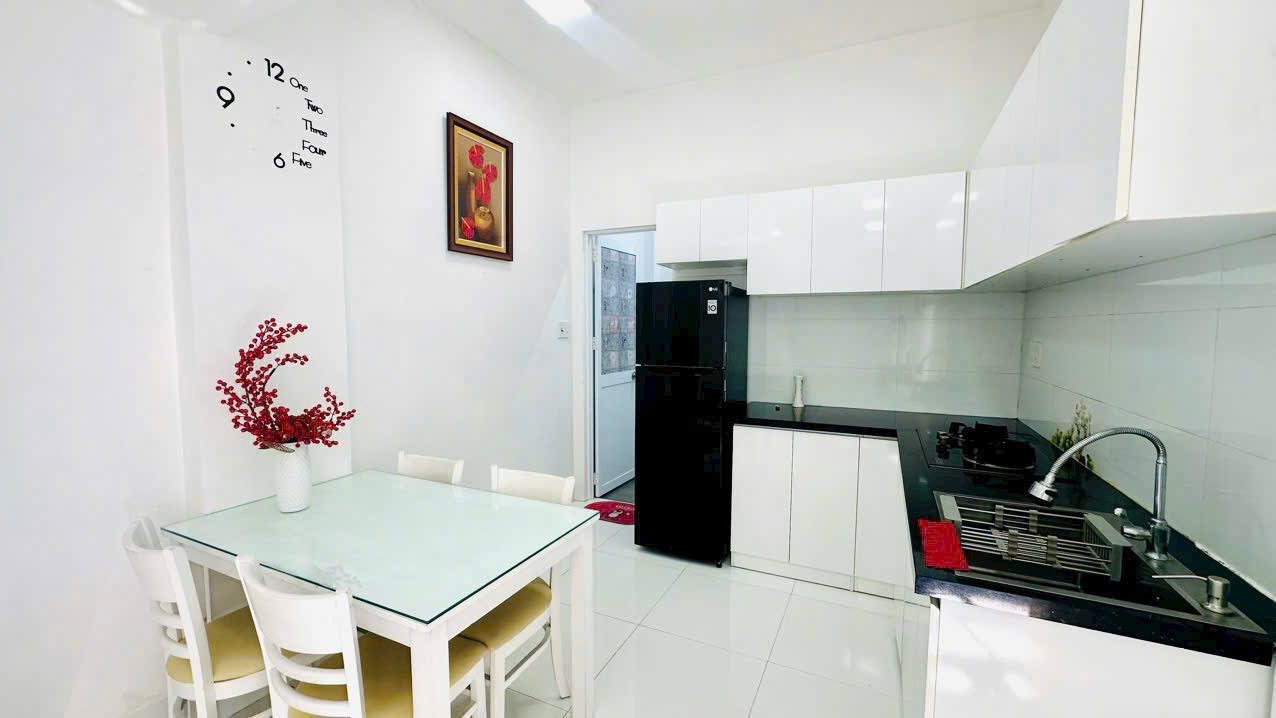 CHO THUÊ NHÀ NGUYÊN CĂN 2 TẦNG HẺM THÁP BÀ GẦN BIỂN 3