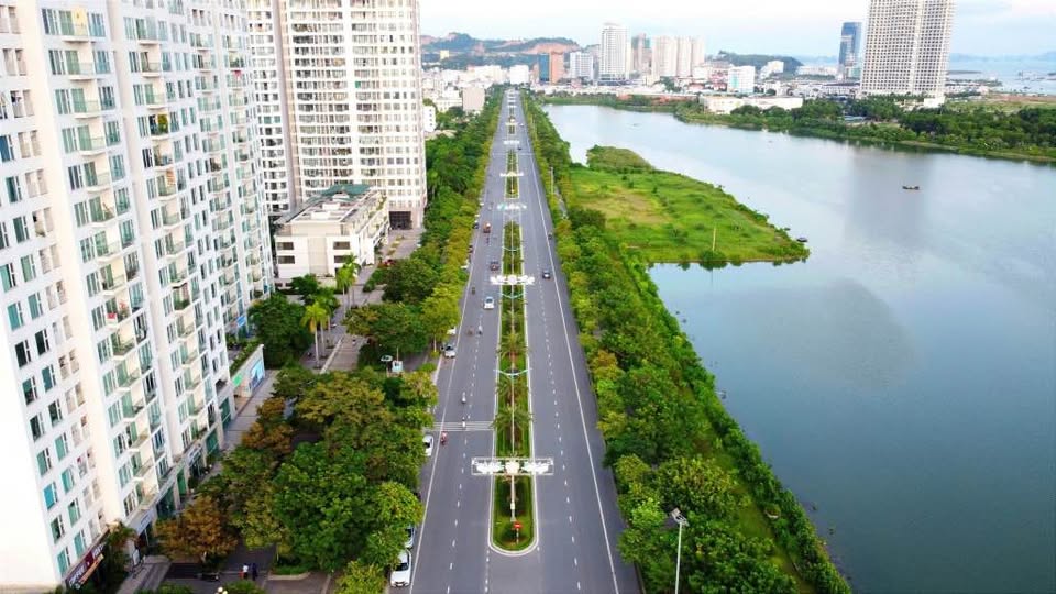 Do chuyển định cư không sử dụng nên cần bán căn hộ 2Pn 80m2 trung tâm du lịch Bãi Cháy, Hạ Long. 3
