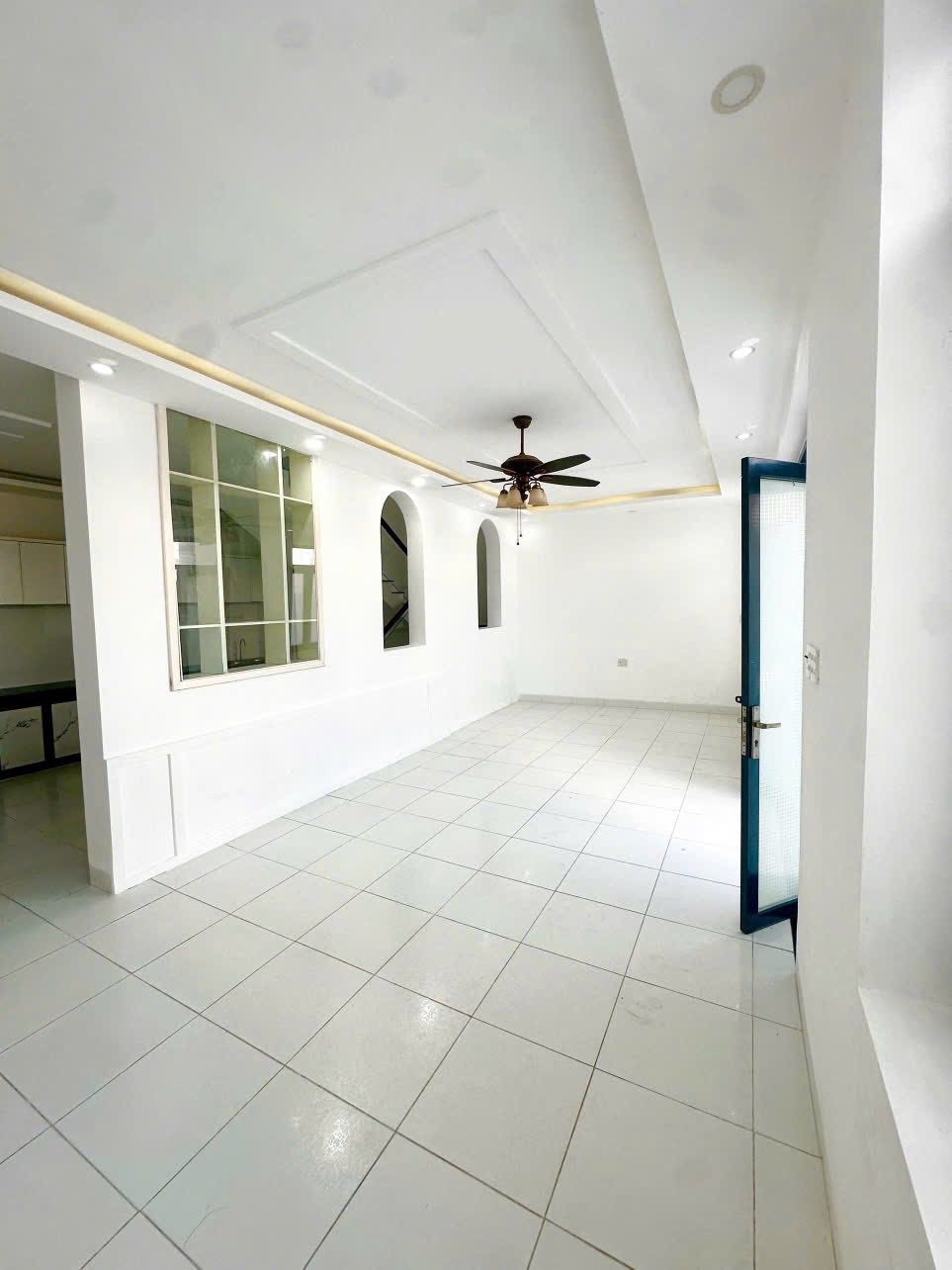 BÁN NHÀ CĂN GÓC 2 TẦNG GẦN BỆNH VIỆN ĐƯỜNG SẮT VĨNH HIỆP 3