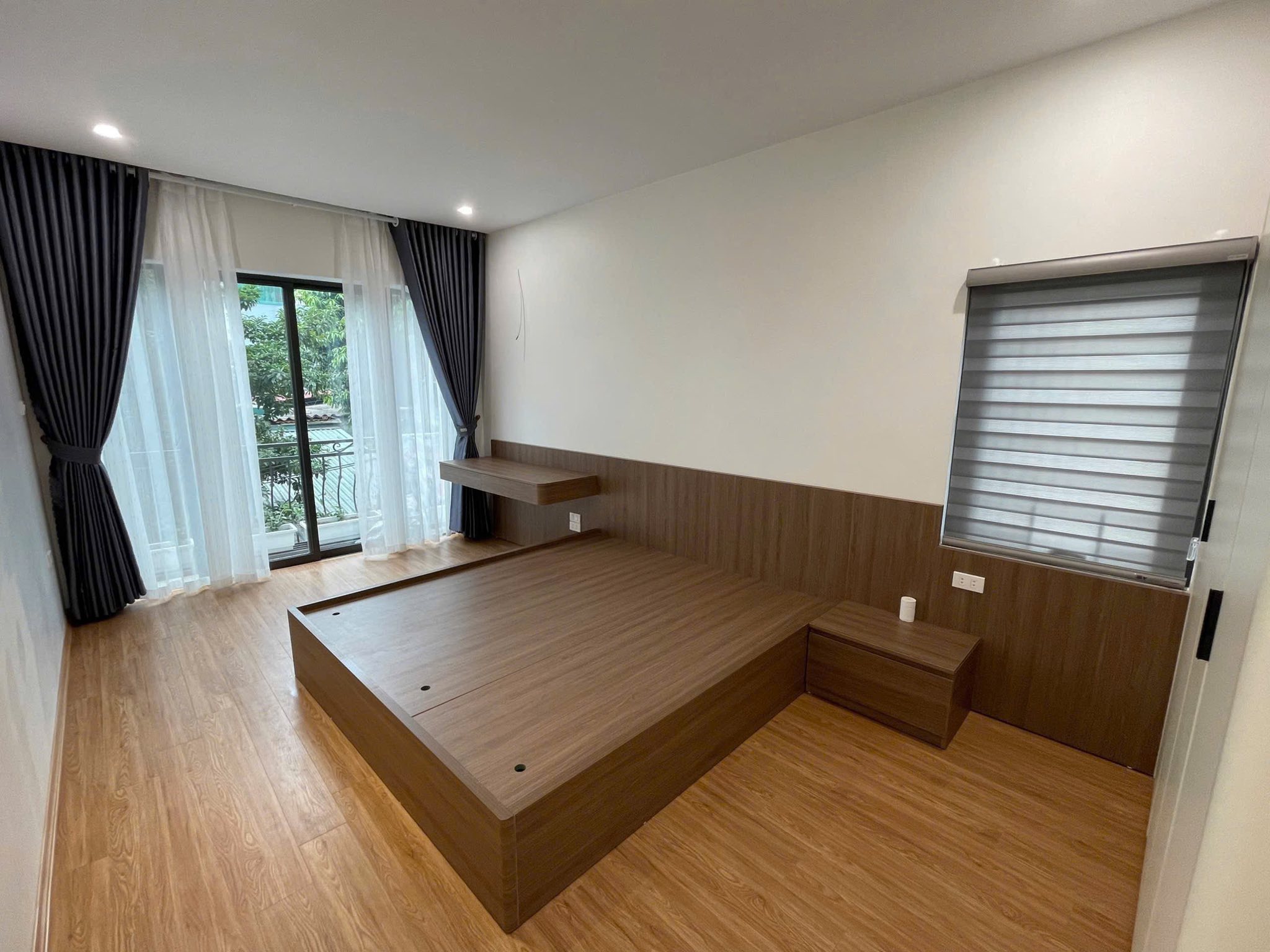 Bán Nhà Ngô Gia Tự 35m x 5T mới tinh lô góc chỉ hơn 7t 3