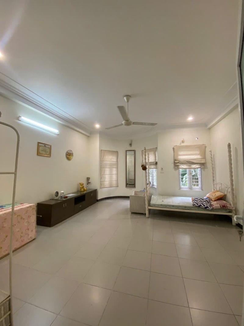 BÁN NHÀ PHÂN LÔ BÁT KHỐI – Ô TÔ CHẠY VÒNG – VỈA HÈ 5M – 77M² – 26.5 TỶ 5