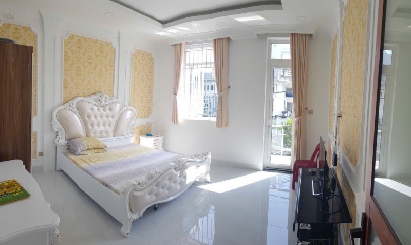 BIỆT THỰ LÊ VĂN QUỚI - 88M2 - 3 TẦNG SÂN THƯỢNG FULL NỘI THẤT CAO CẤP - CÒN 7.4 TỶ 8