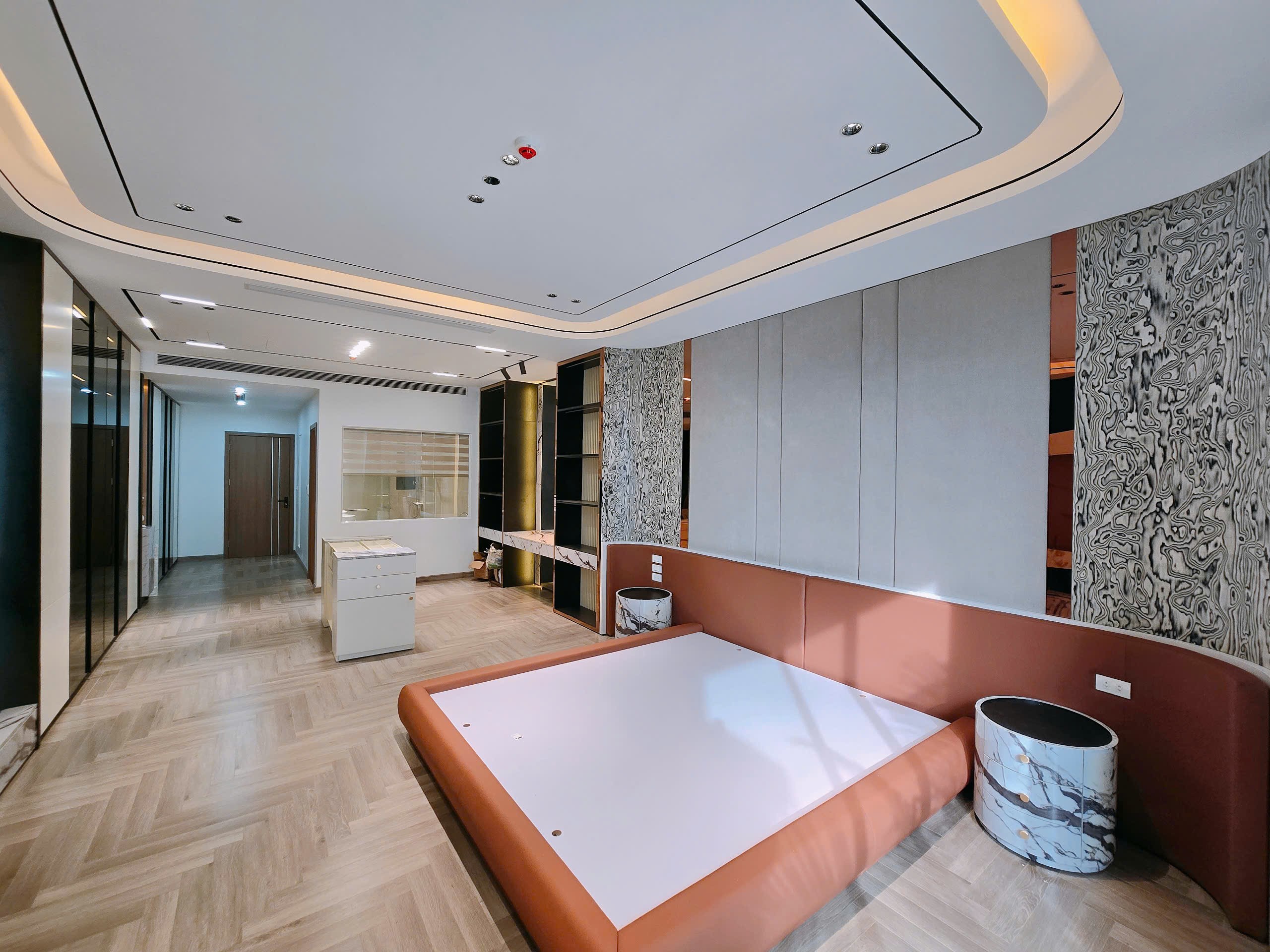 Cần bán Nhà mặt tiền Long Biên, Hà Nội, Diện tích 85m², Giá 28.9 Tỷ 8
