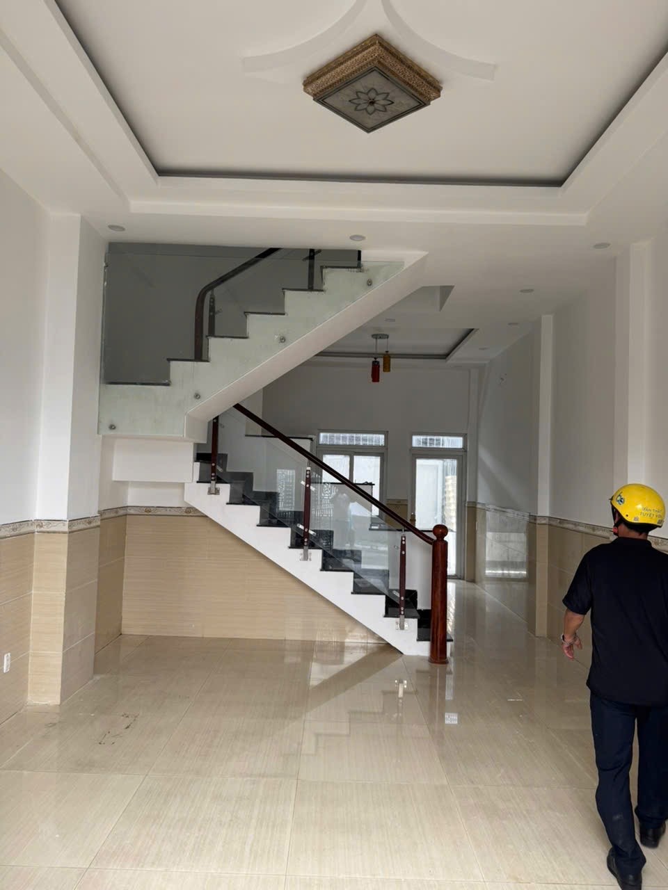 NHÀ MỚI ĐẸP- NGAY KDC 718 QUỐC LỘ 13, 1 TRỆT 2 LẦU 1 TUM, 4PN, 15TR. 3