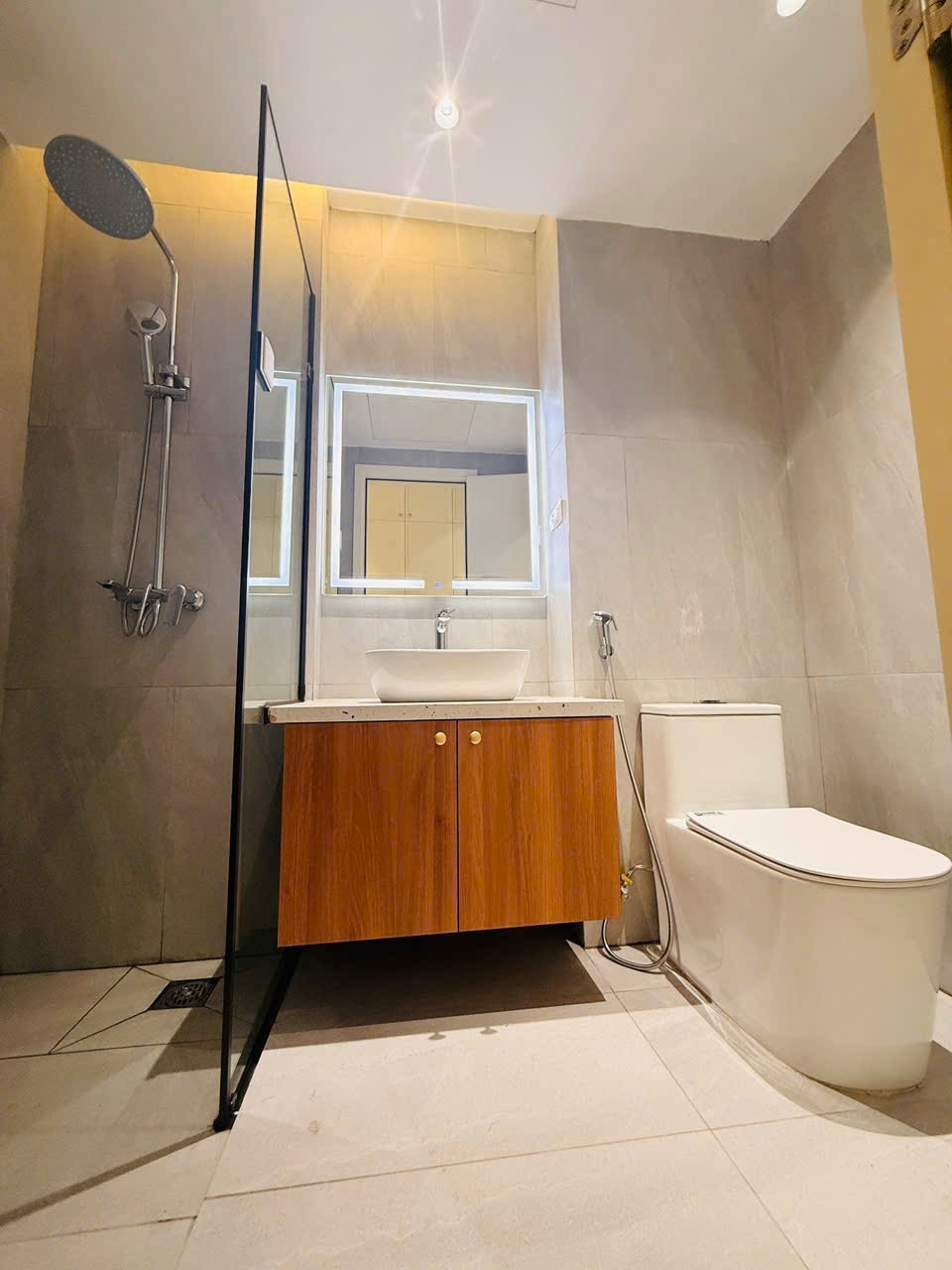 BÁN NHÀ TRUNG TÂM PHƯỜNG BỒ ĐỀ - ĐI BỘ RA HỒ - 43M2 x 6TẦNG - ÔTÔ ĐỖ. Lh 0965858116 8