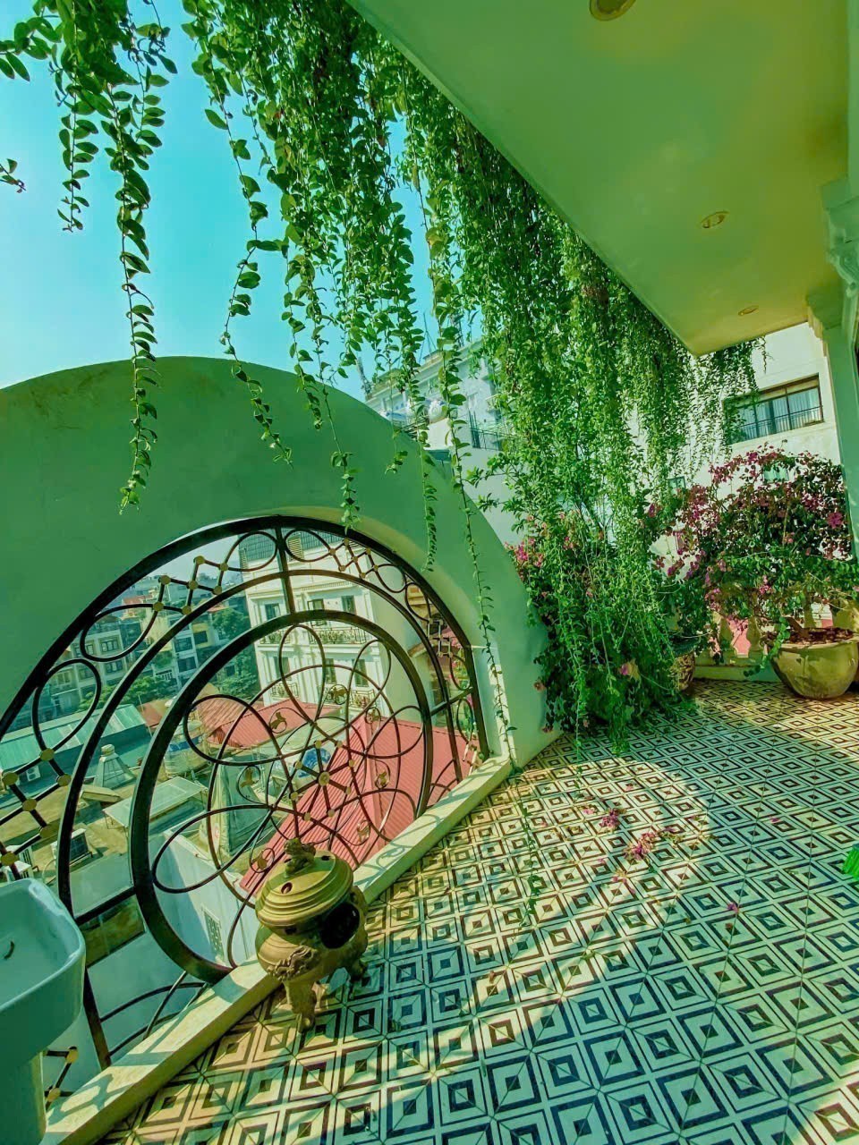 NHÀ NGHỆ SĨ ĐỘC BẢN – PHỐ NGUYỄN HY QUANG – 47M² – MT 7M – Ô TÔ VÀO NHÀ – 27,5 TỶ 5