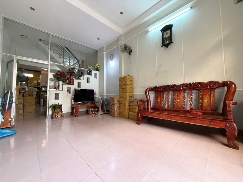 Bán nhà mặt tiền đường số 4,  Phước Bình, Q9, Thủ Đức, TP HCM. DT 98m2, 2 tầng. Giá 10.1 tỷ, SHR -