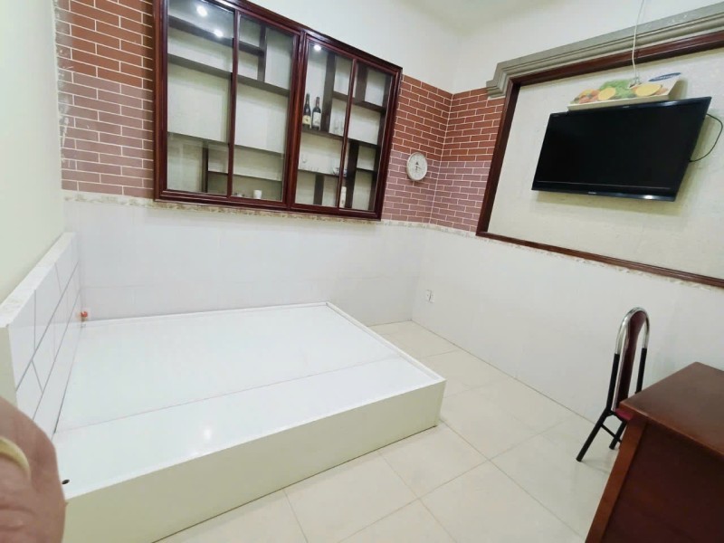 Bán nhà đường số 9, Phường Linh Trung, Thủ Đức, TP HCM. DT 105m2, 4 tầng, 8PN. Giá 9.5 tỷ, SHR 4
