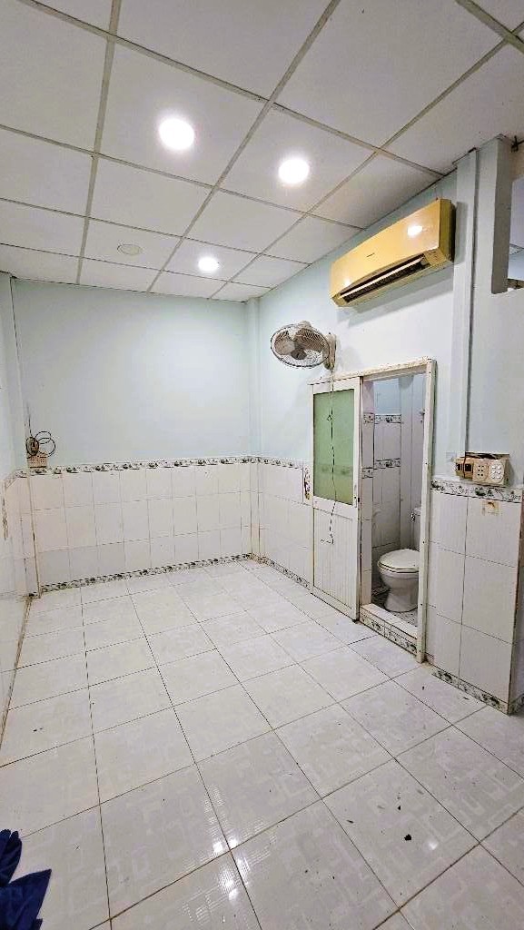 NHÀ 2 TẦNG NGUYỄN TRỌNG TUYỂN, GIÁP PHÚ NHUẬN, NHỈNH 1 TỶ SHR
