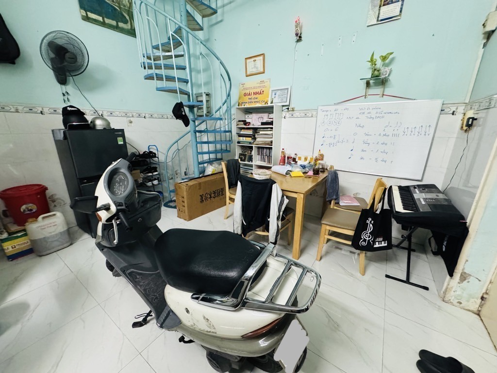 18M2 PHẠM VĂN BẠCH, 3 TẦNG, 2PN, 2WC GẦN MẶT TIỀN 3