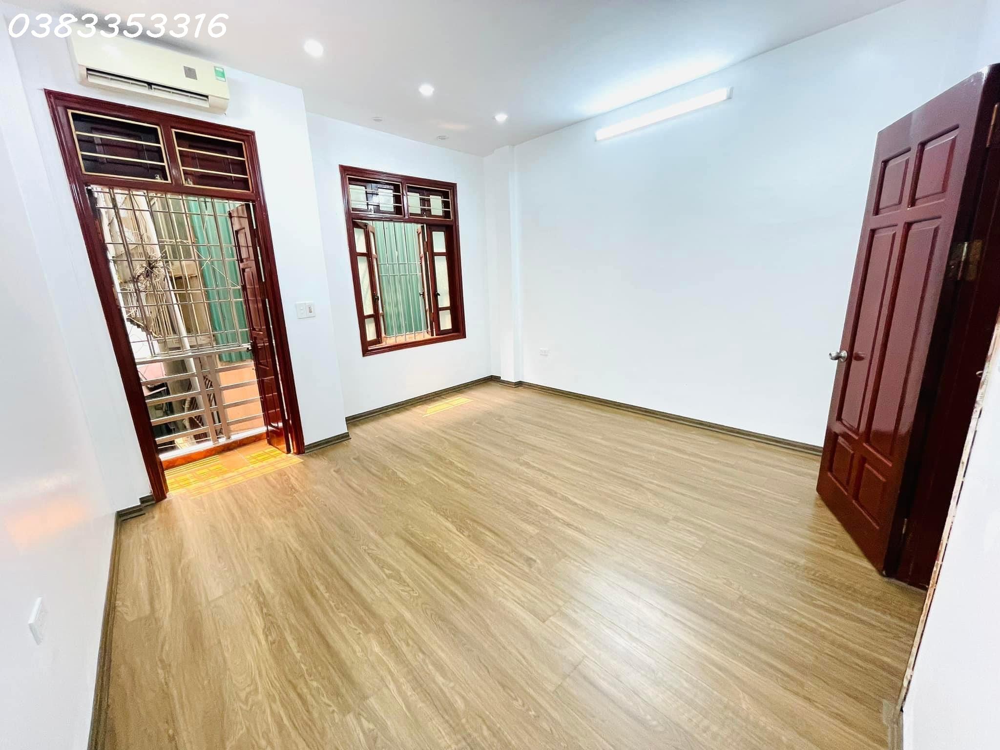 Bán nhà PHÚC LỢI NGÕ TO NHƯ PHỐ, MT 4m 5 TẦNG, HƠN 5TỶ 2
