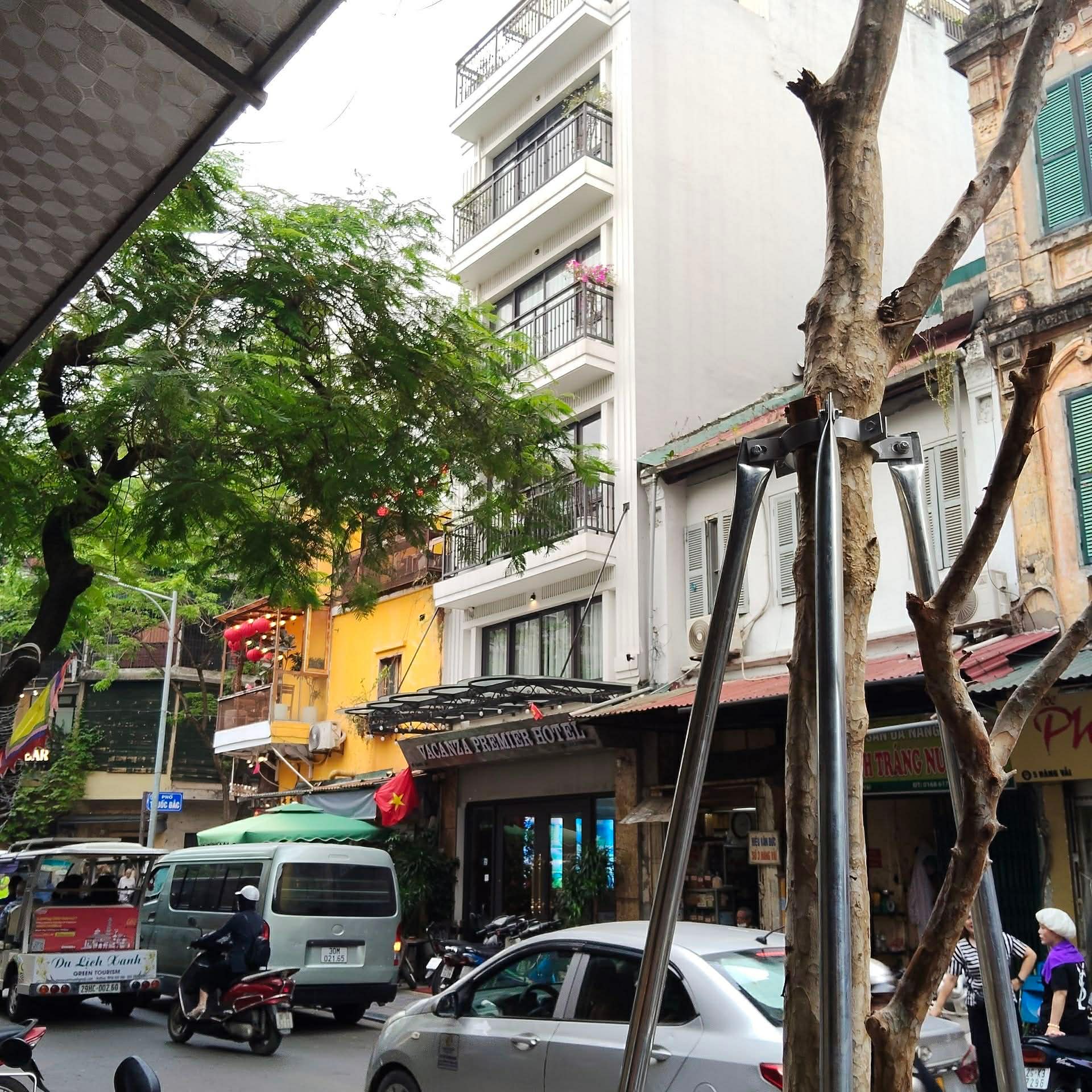 nhà mặt phố Hoàn Kiếm, 65m, mặt tiền 6m, kinh doanh ngày đêm 2