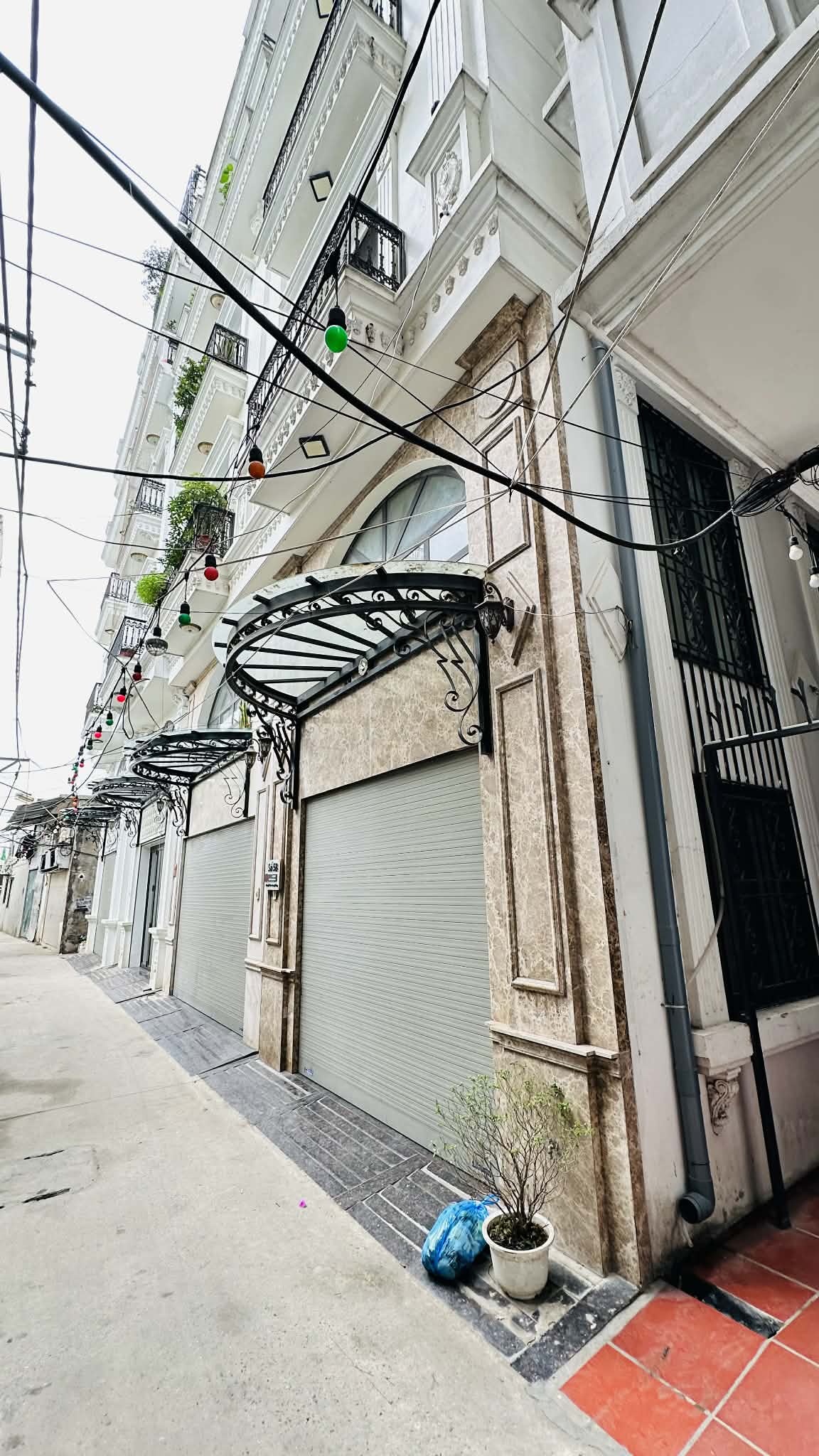 nhà đẹp Cổ Linh, gara ôtô, kinh doanh nhỏ, đi bộ sang Aeon Mall 2