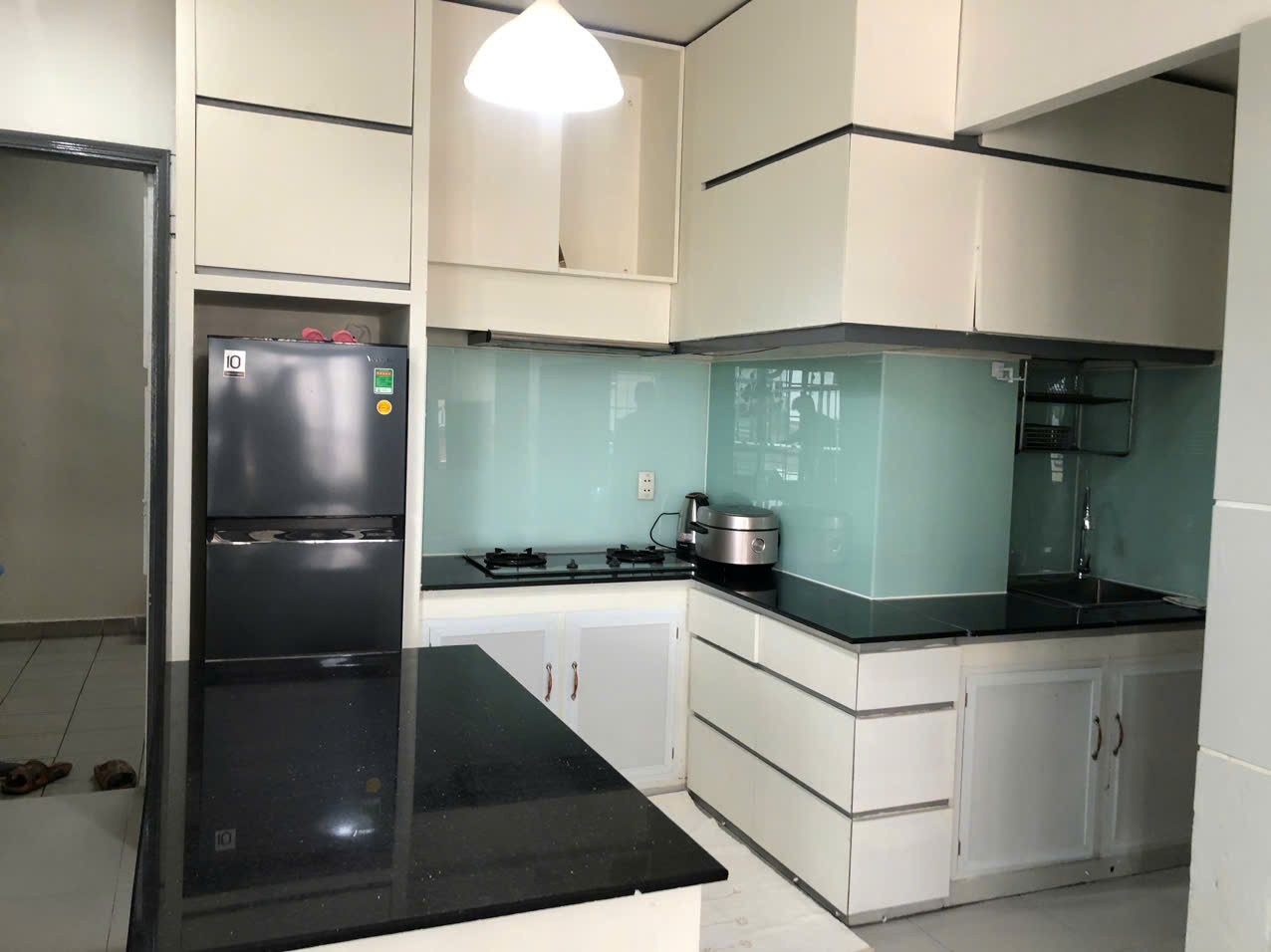 Cho thuê C ăn hộ Phan Văn Trị Quận 5, Dt : 67 m2, 2PN, Giá : 11.5 tr/t 2