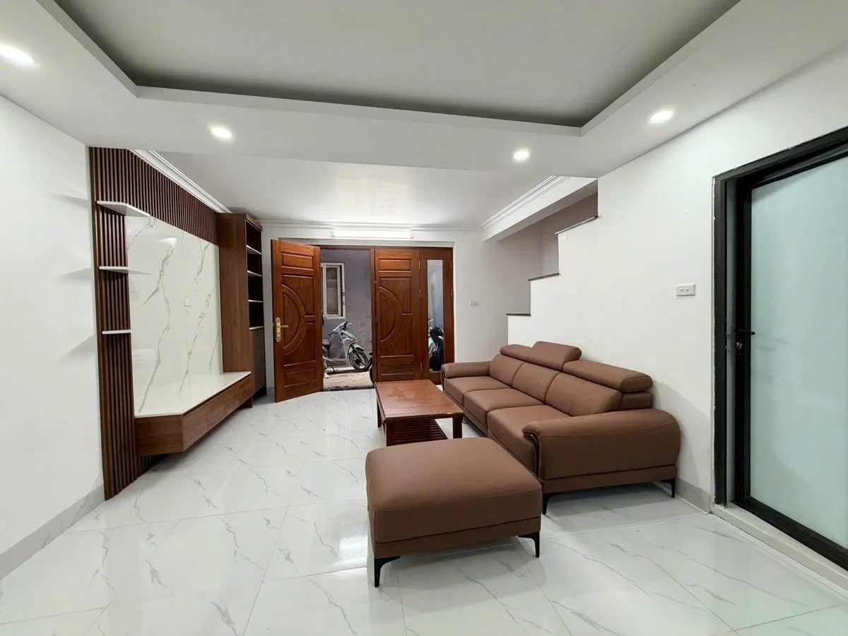 Bán Nhà Phan Kế Bính 43/50m2. 5 tầng. mặt tiền 5.2. giá chỉ 13.9 Tỷ Ba Đình Hà Nội 2