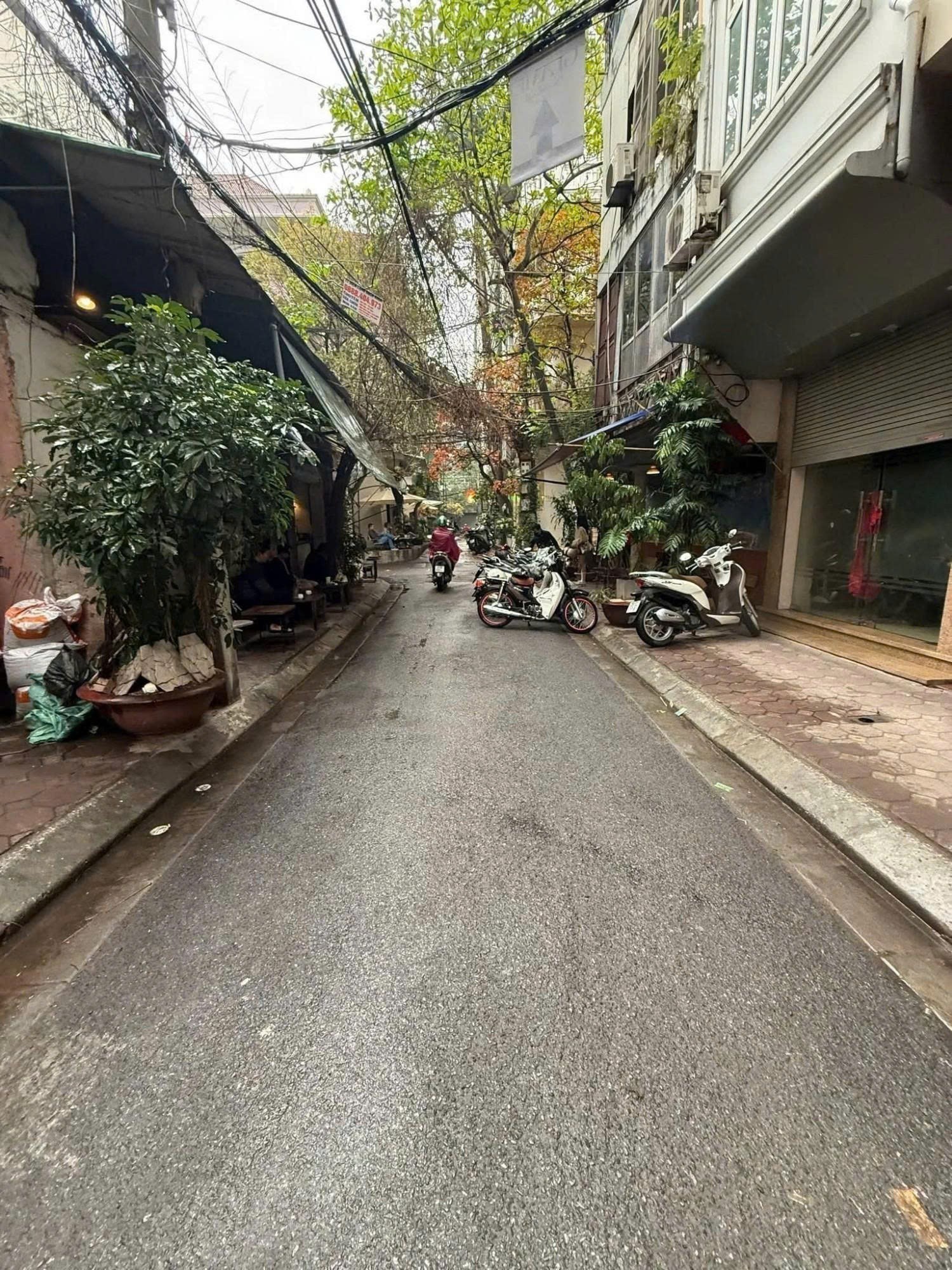 Bán Nhà Võ Văn Dũng 30m2.  5 tầng. mặt tiền 3m. giá 18 Tỷ Đống Đa Hà Nội 3