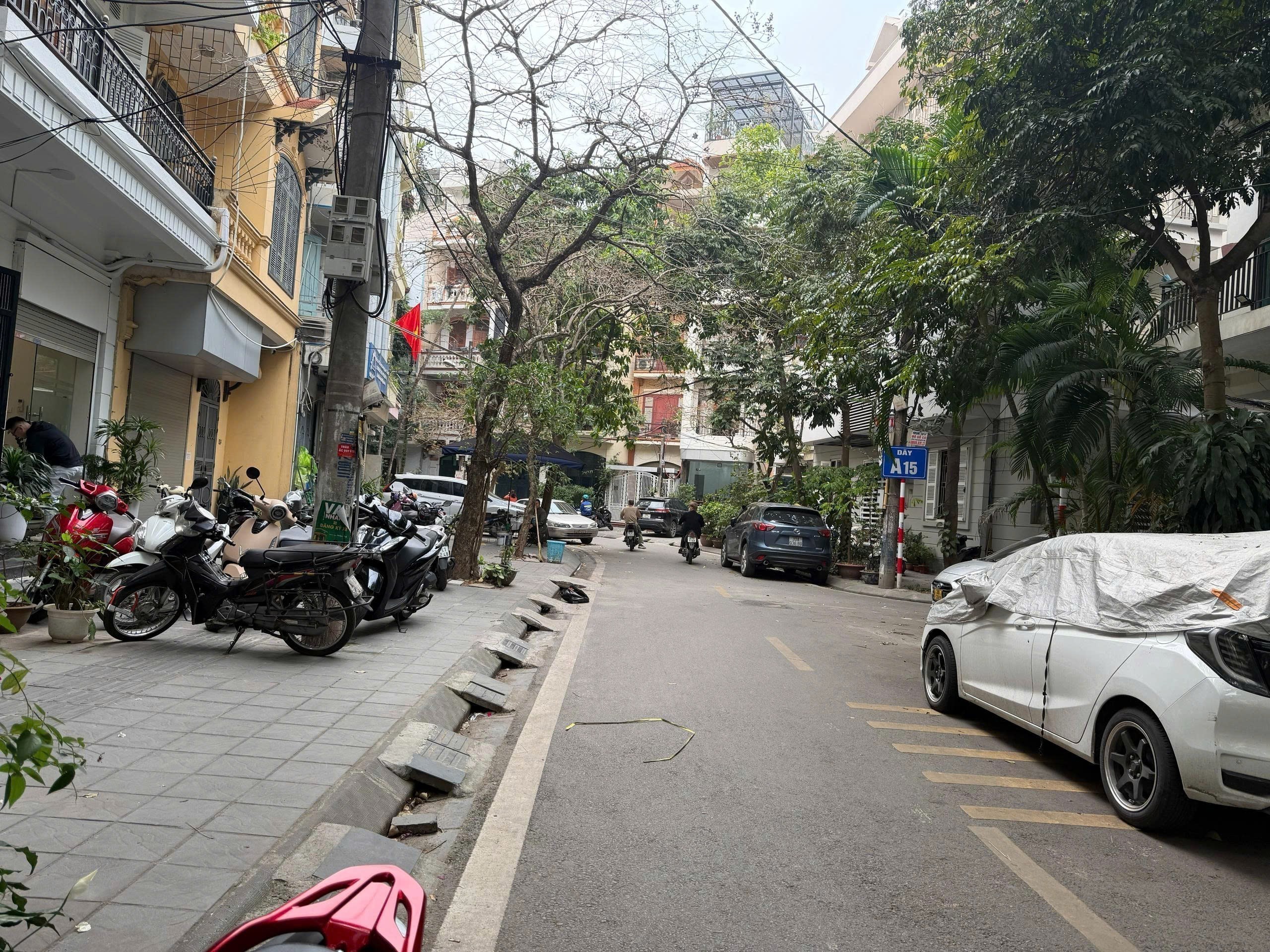 Bán Nhà Đầm Trấu 47m2. 5 tầng. mặt tiền 6m. giá 20 TỶ Hai Bà Trưng Hà Nội 4