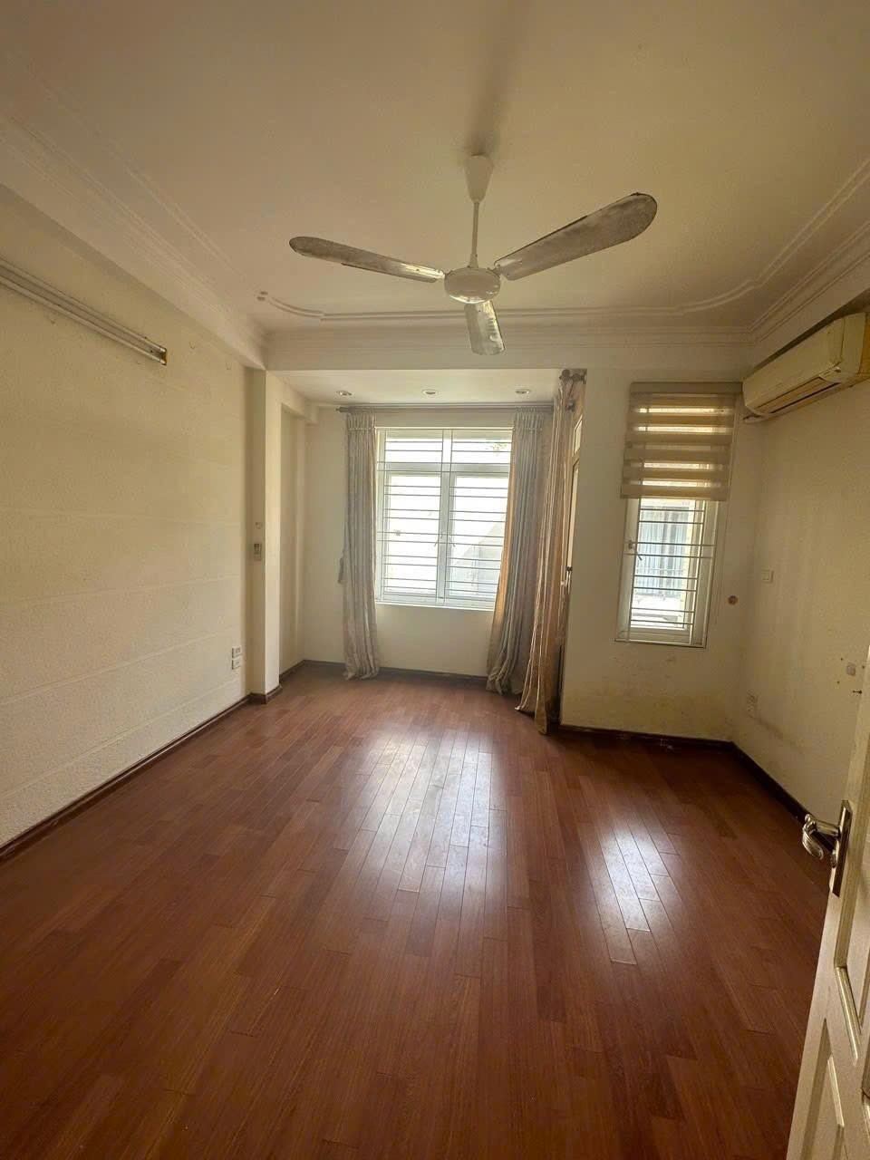 Bán Nhà Đền Lừ 1. 40m2. 5 tầng. mặt tiền 4m. giá 17.9 Tỷ Hoàng Mai Hà Nội 5