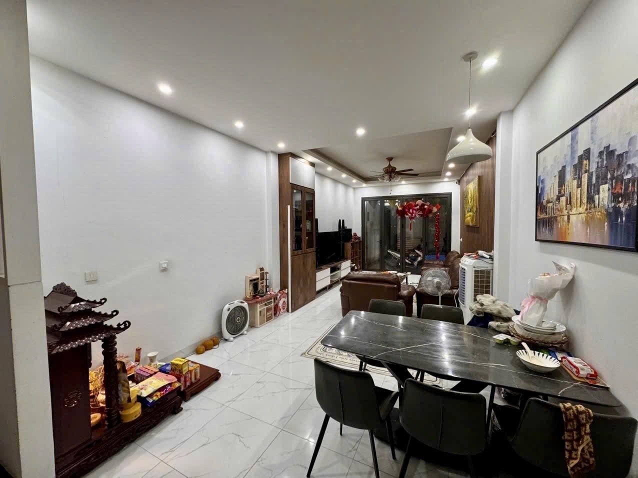 Bán Nhà Thổ Quan 50m2. 5 tầng. mặt tiền 3.8m. giá 17 tỷ Đống Đa Hà Nội 3