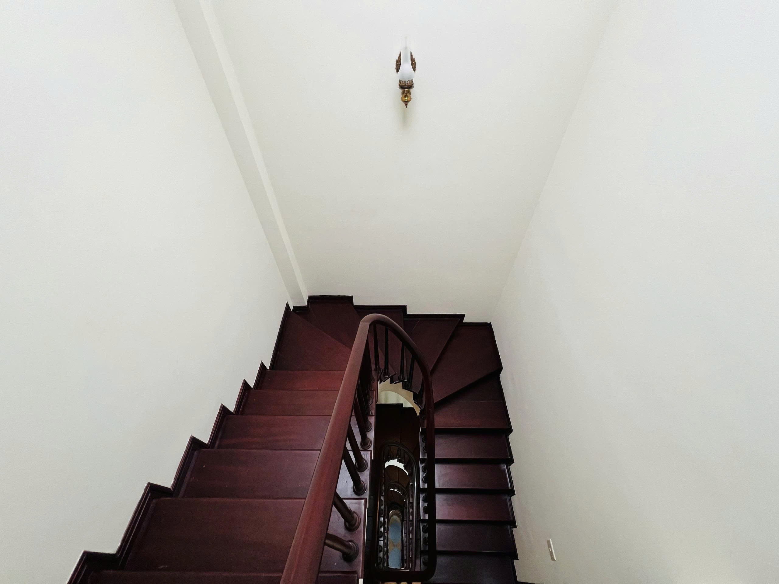 Bán Nhà Ngọc Khánh 40m2. 5 tầng. mặt tiền 5.1m. giá 9.8 tỷ Ba Đình Hà Nội 4