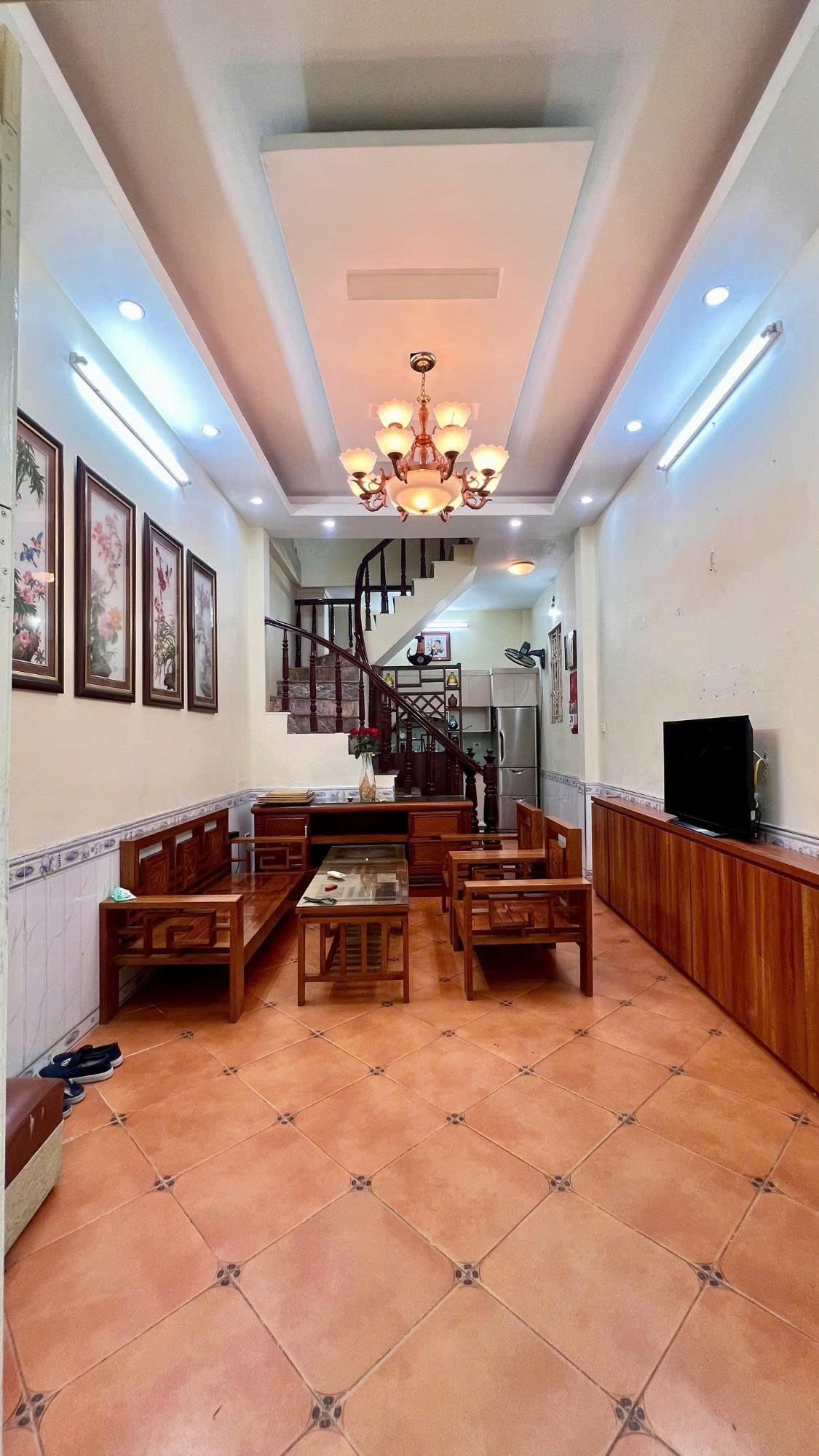 Bán Nhà Hoàng Mai 30m2. 4 tầng. mặt tiền 3.4m. giá 8.2 Tỷ Hoàng Mai Hà Nội 2