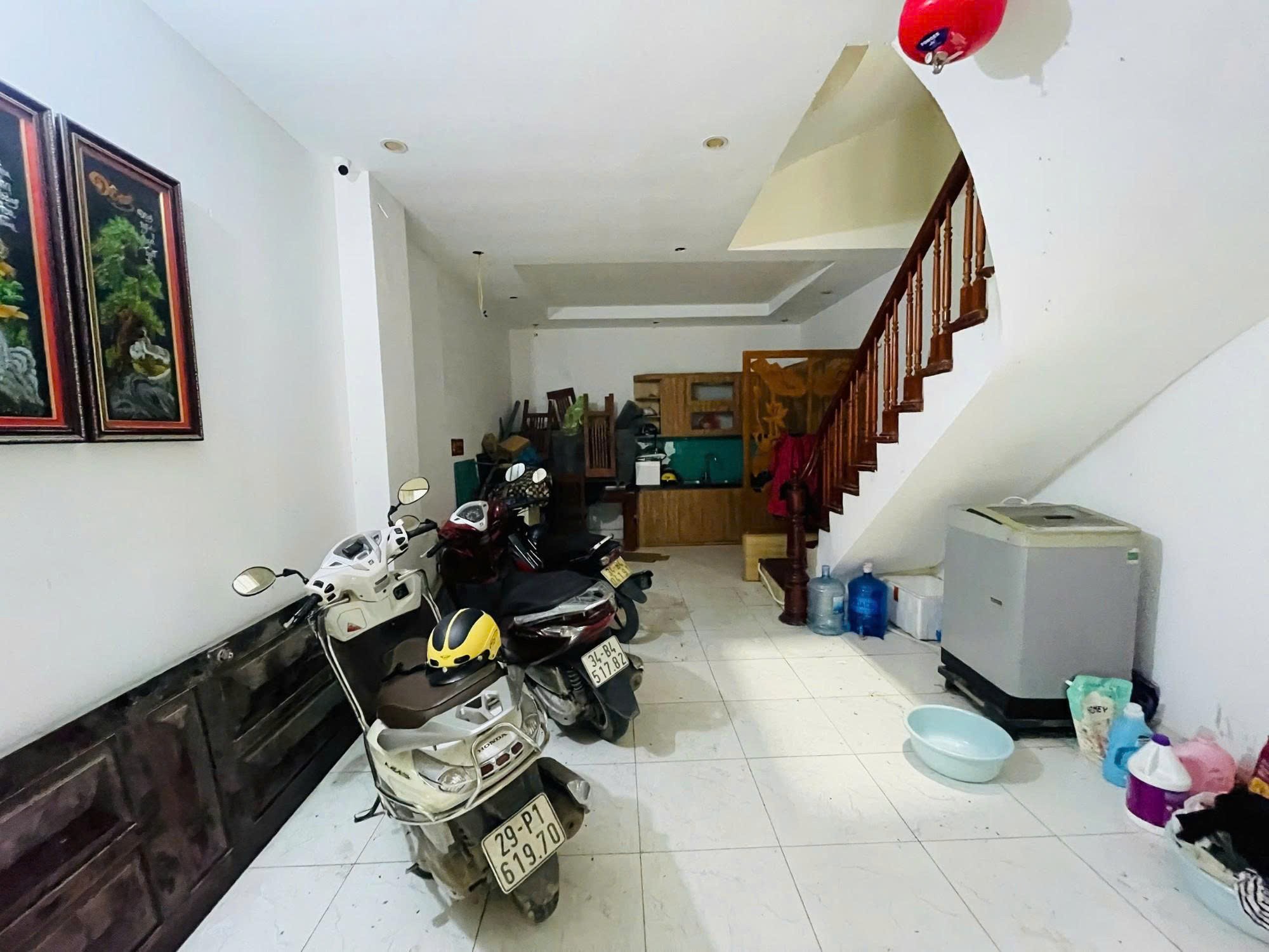 Bán Nhà  Chùa Bộc 40m2. 5 tầng. mặt tiền 3.7m. giá 13.2 Tỷ Đống Đa Hà Nội 4