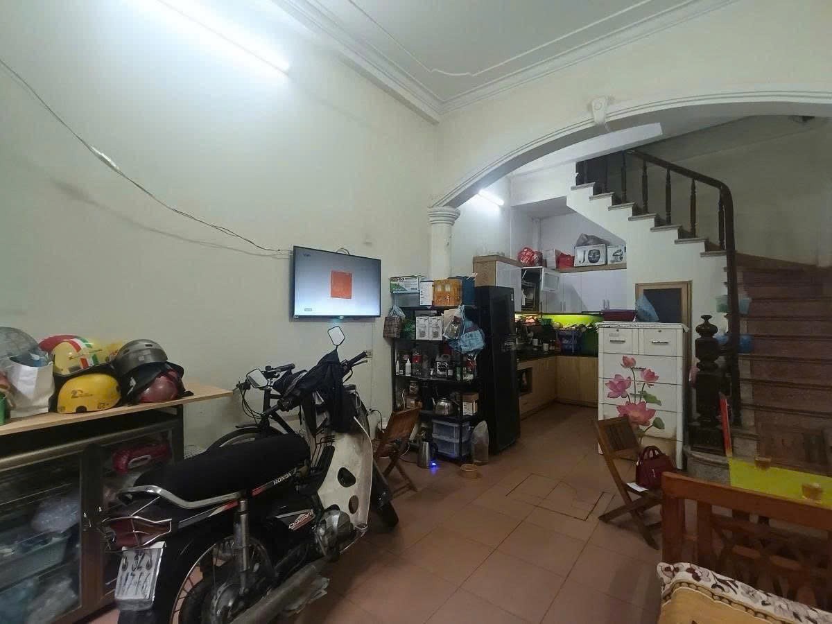 Bán Nhà Trương Định 33m2.  5 tầng. mặt tiền 4m. giá 8.48 Tỷ Hoàng Mai Hà Nội 4