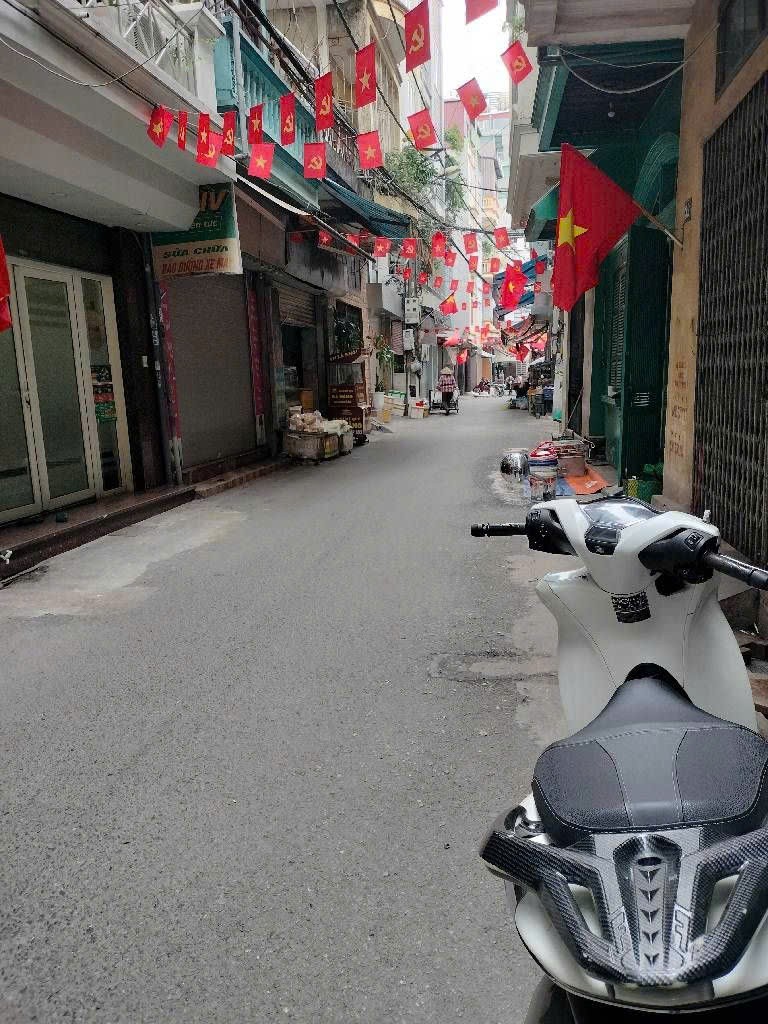 Cần bán Nhà mặt tiền đường Kim Ngưu, Phường Thanh Lương, Diện tích 41m², Giá 13.5 Tỷ 2