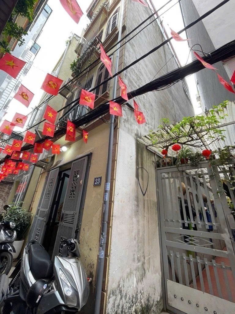 Cần bán Nhà mặt tiền đường Trương Định, Phường Hoàng Văn Thụ, Diện tích 40m², Giá 9.5 Tỷ 2