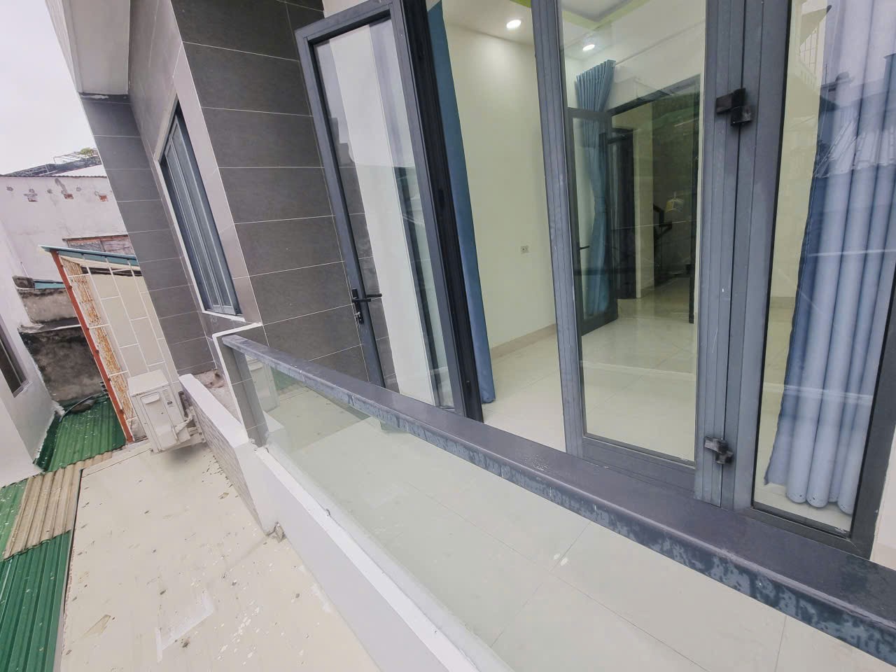 Bán Nhà Lạc Long Quân – 3 Tầng Kiên Cố – 53.7m² – Giá 4.8 Tỷ 5