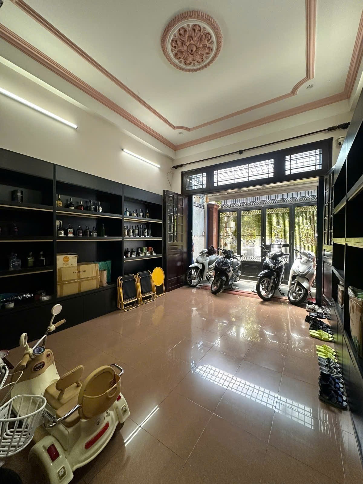 ĐỊNH CƯ BÁN GẤP - NHÀ 5 TẦNG VIEW CÔNG VIÊN - NGAY NGUYỄN GIA TRÍ (D2) BÌNH THẠNH 14