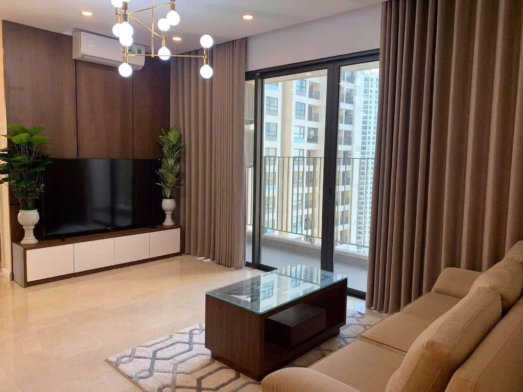 Bán căn hộ 3PN Vinhomes D'capitale, 95m2 full đồ giá 11.x tỷ