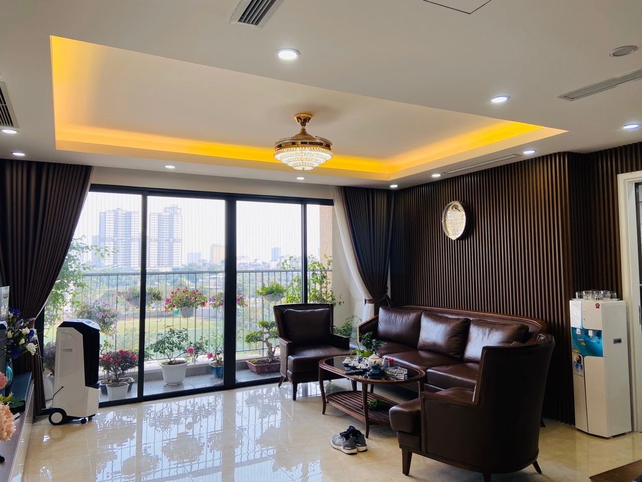 CẦN BÁN GẤP căn 3PN tại Vinhomes D'capitale, view hồ, giá 12.x tỷ 3