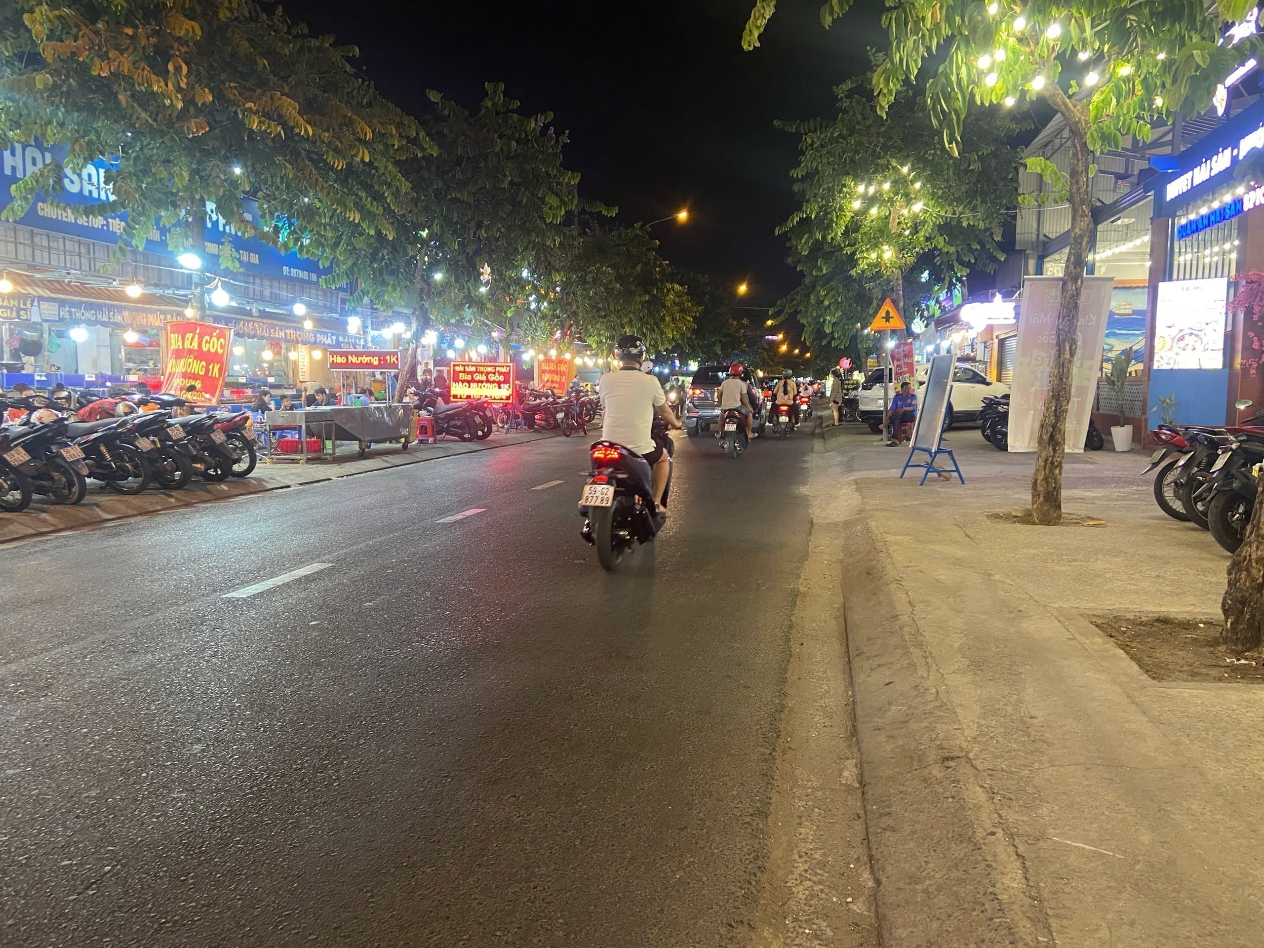 GIẢM SỐC 3,5 TỶ NHÀ MẶT TIỀN SONG HÀNH Q12 – 4 TẦNG CÓ THANG MÁY – CHỈ 11,5 TỶ. 4