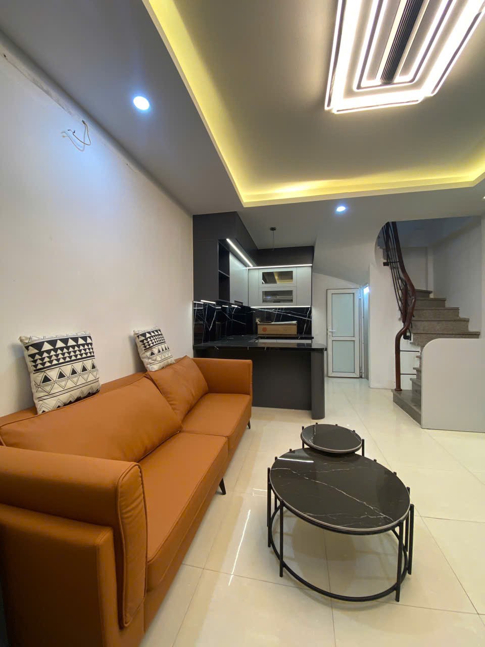 NHÀ MỚI NGỌC THỤY – Ô TÔ QUA CỔNG – FULL NỘI THẤT – 7.39 TỶ 2