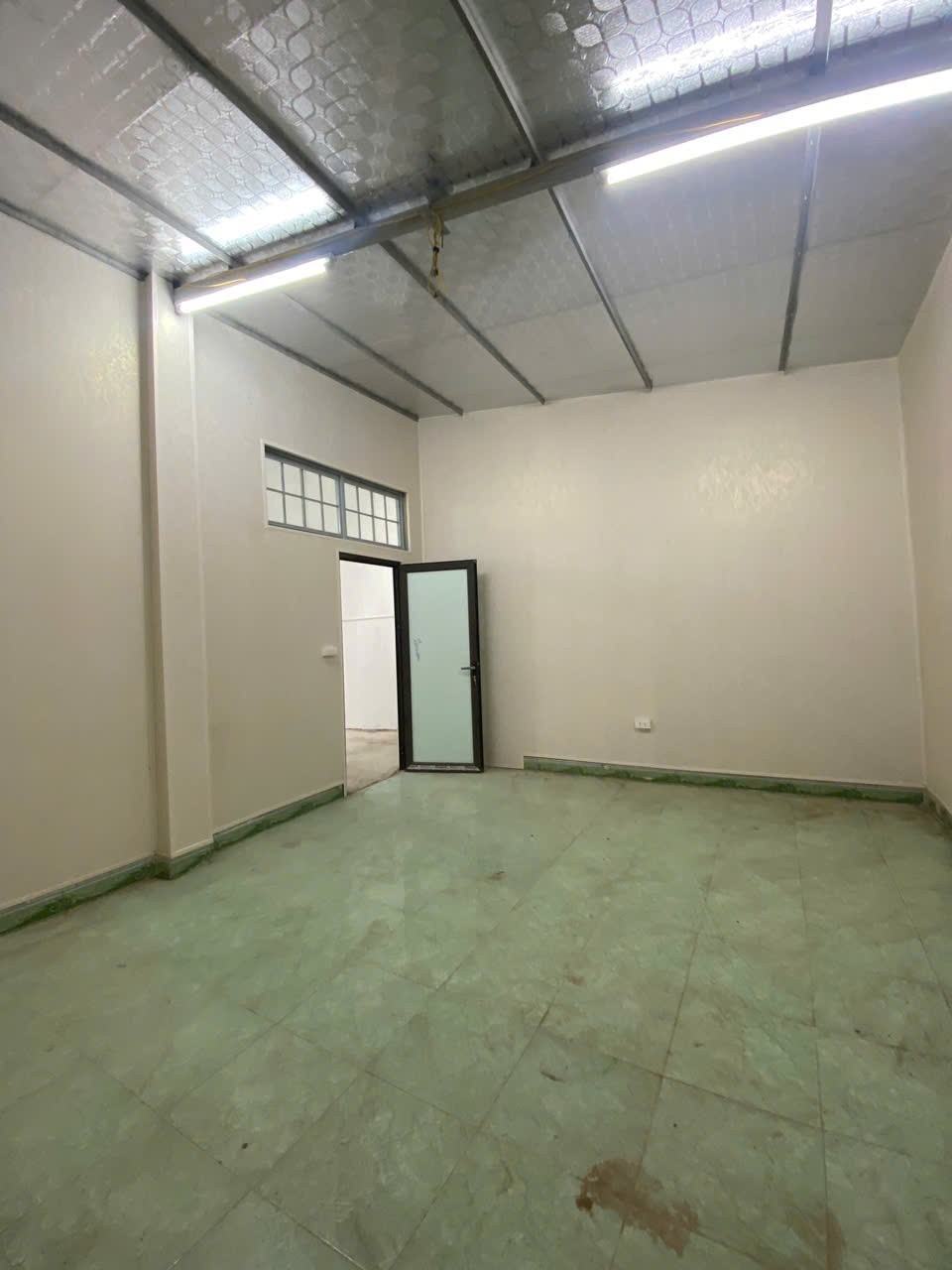 CHÍNH CHỦ CHO THUÊ KHO LONG BIÊN – GIÁ TỐT – XE TẢI VÀO TẬN NƠI 4