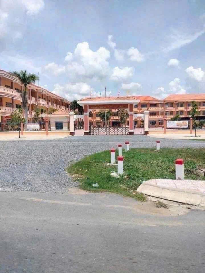 Đất thổ cư 99m2 mt đường 7m xã Tân Chánh giá rẻ đầu tư 600tr 2