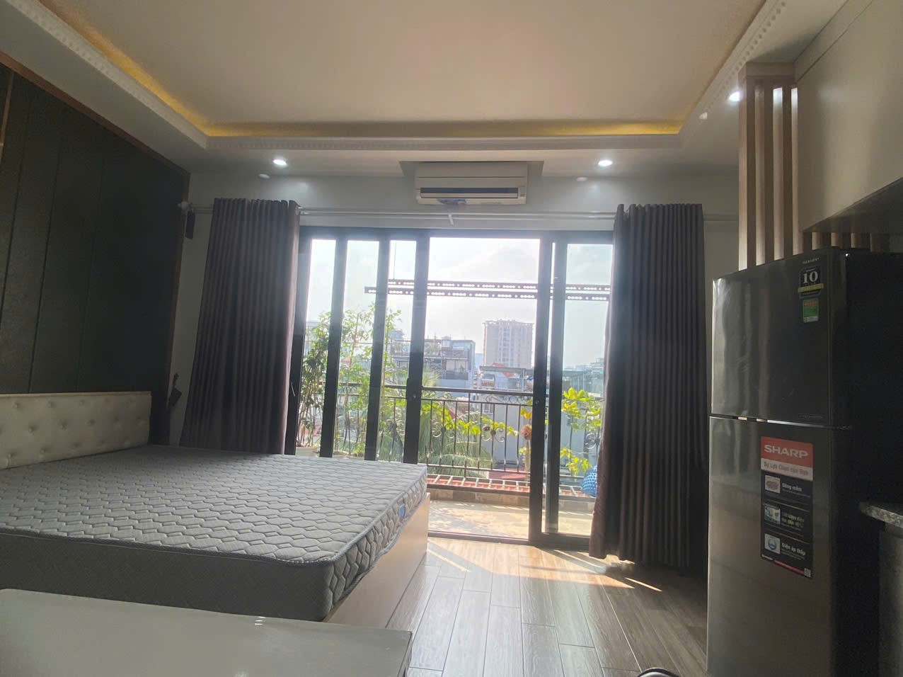 Cho thuê căn hộ 1 phòng ngủ Tại ngõ 193 Trích Sài, Tây Hồ, không gian xanh tiện ích VIP. Chỉ 7tr 8