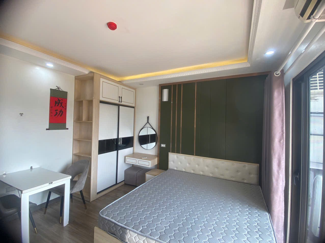 Cho thuê căn hộ 1 phòng ngủ Tại ngõ 193 Trích Sài, Tây Hồ, không gian xanh tiện ích VIP. Chỉ 7tr 10