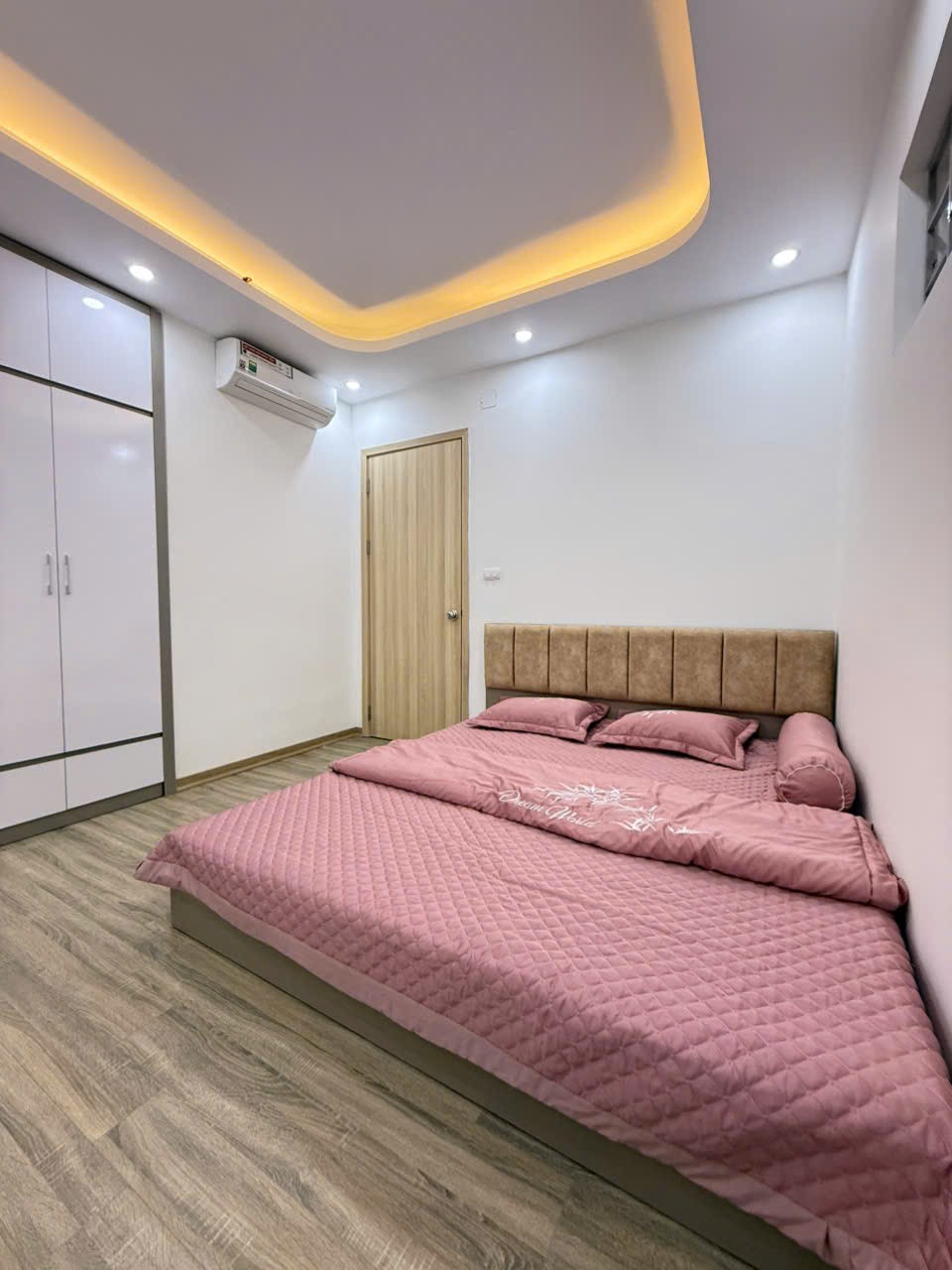 Cần bán gấp căn hộ chung cư Thanh Hà 2Pn full nội thất mới