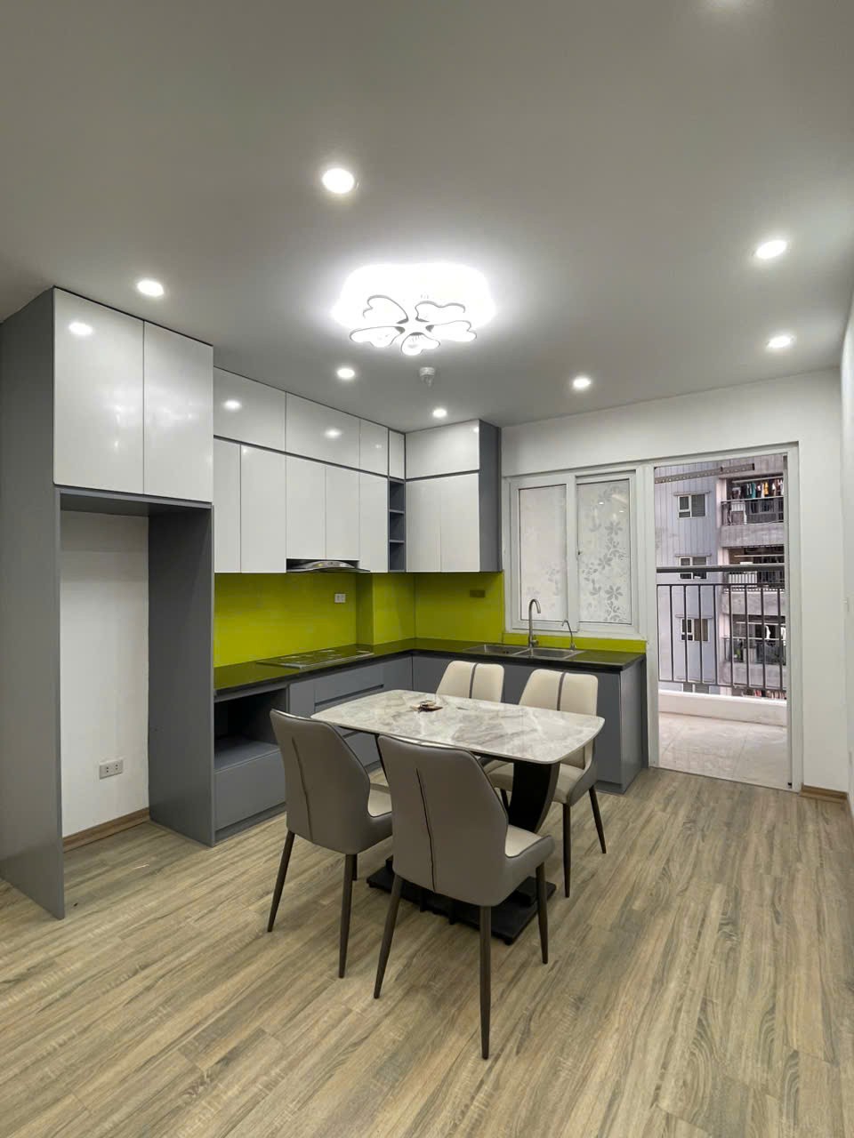 Chung cư Thanh Hà Chính chủ gửi bán căn 2 ngủ rộng rãi, đầy đủ đồ 4