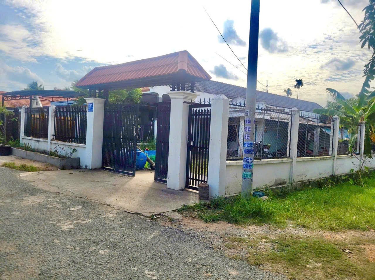 Bán nhà vườn mặt tiền đường nhựa xã Bình Mỹ , Củ Chi tdt 411m2 giá 5,3 tỷ 2