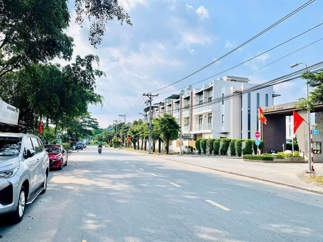Cần bán Nhà mặt tiền Phường Long Thạnh Mỹ, Quận 9, Diện tích 384m², Giá 25.5 Tỷ 5