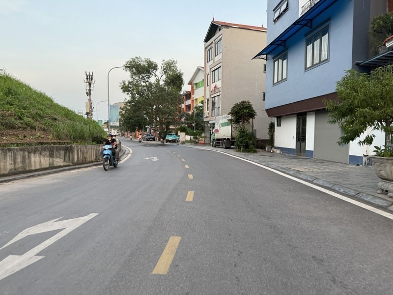 Đất Đê Vàng, Phúc Lợi: 80,5m2 mặt tiền 4,1m, view sông, phù hợp làm văn phòng, nhà nghỉ 6